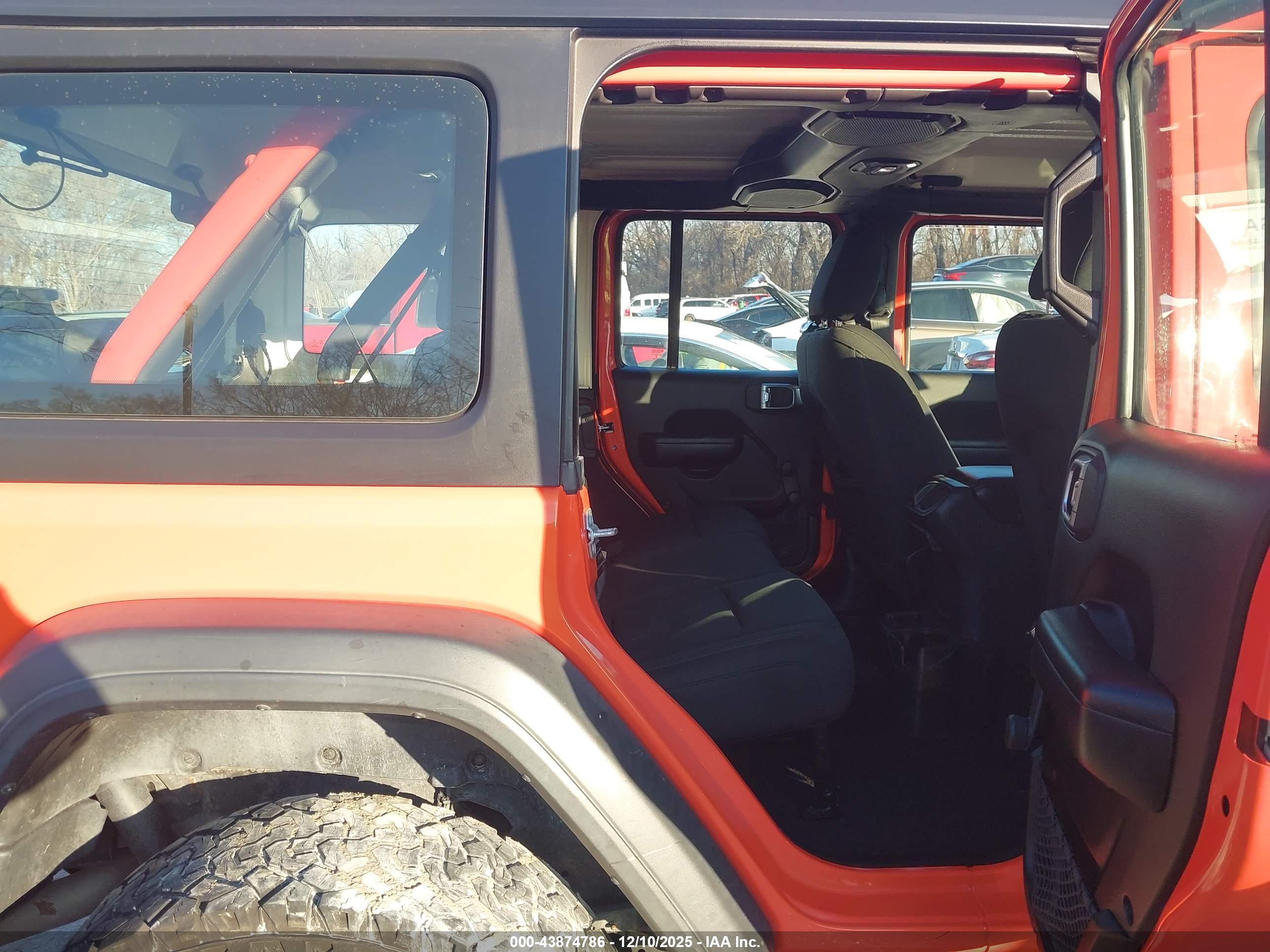 JEEP WRANGLER image 8