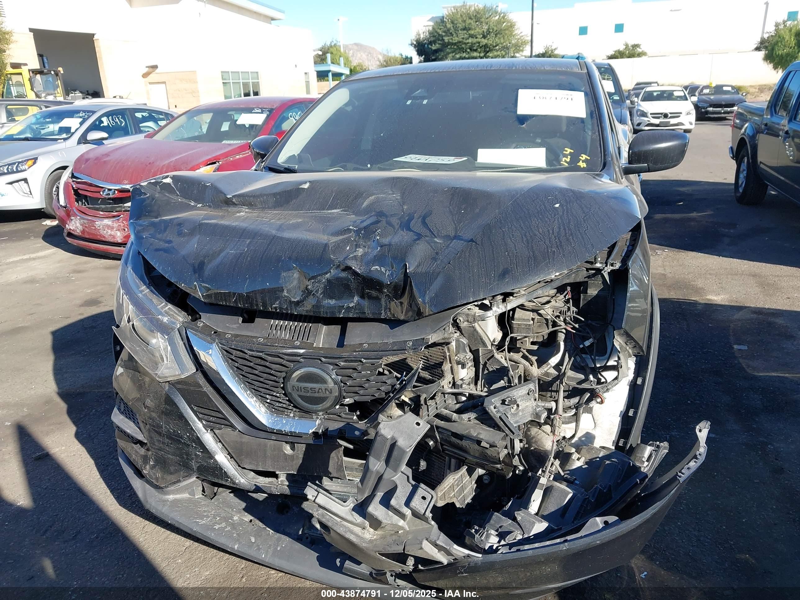 NISSAN ROGUE image 6