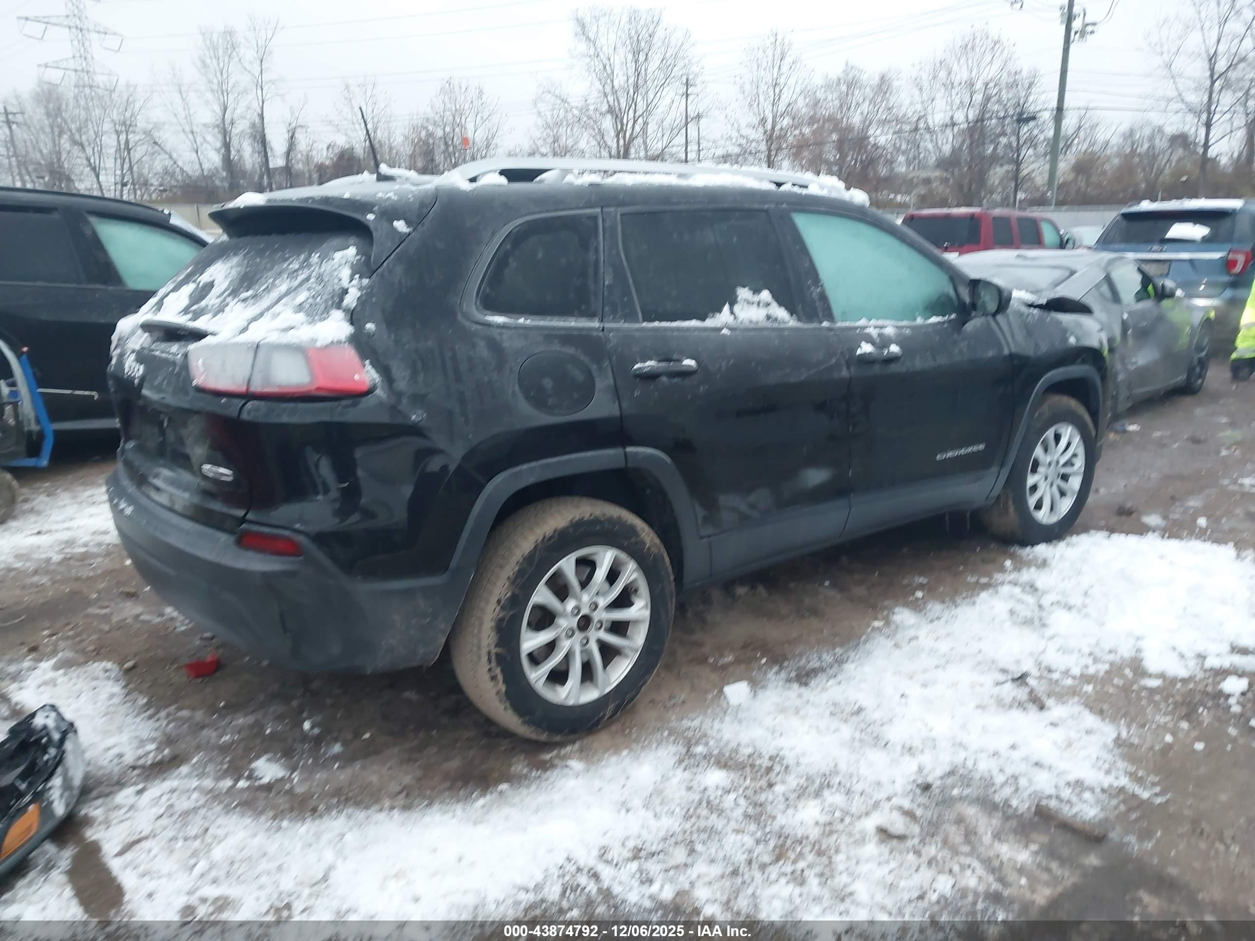 JEEP CHEROKEE image 4