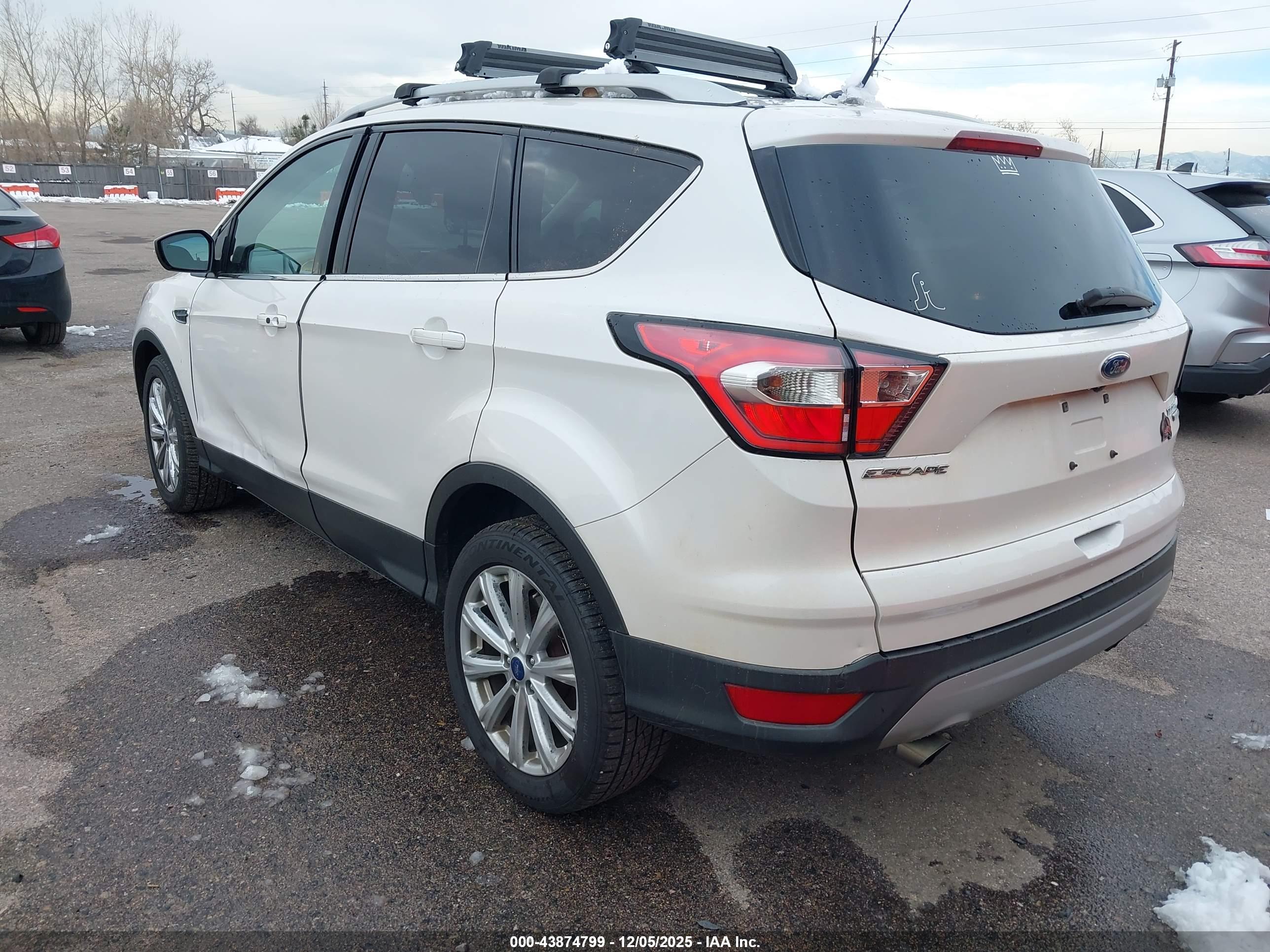 FORD ESCAPE image 3