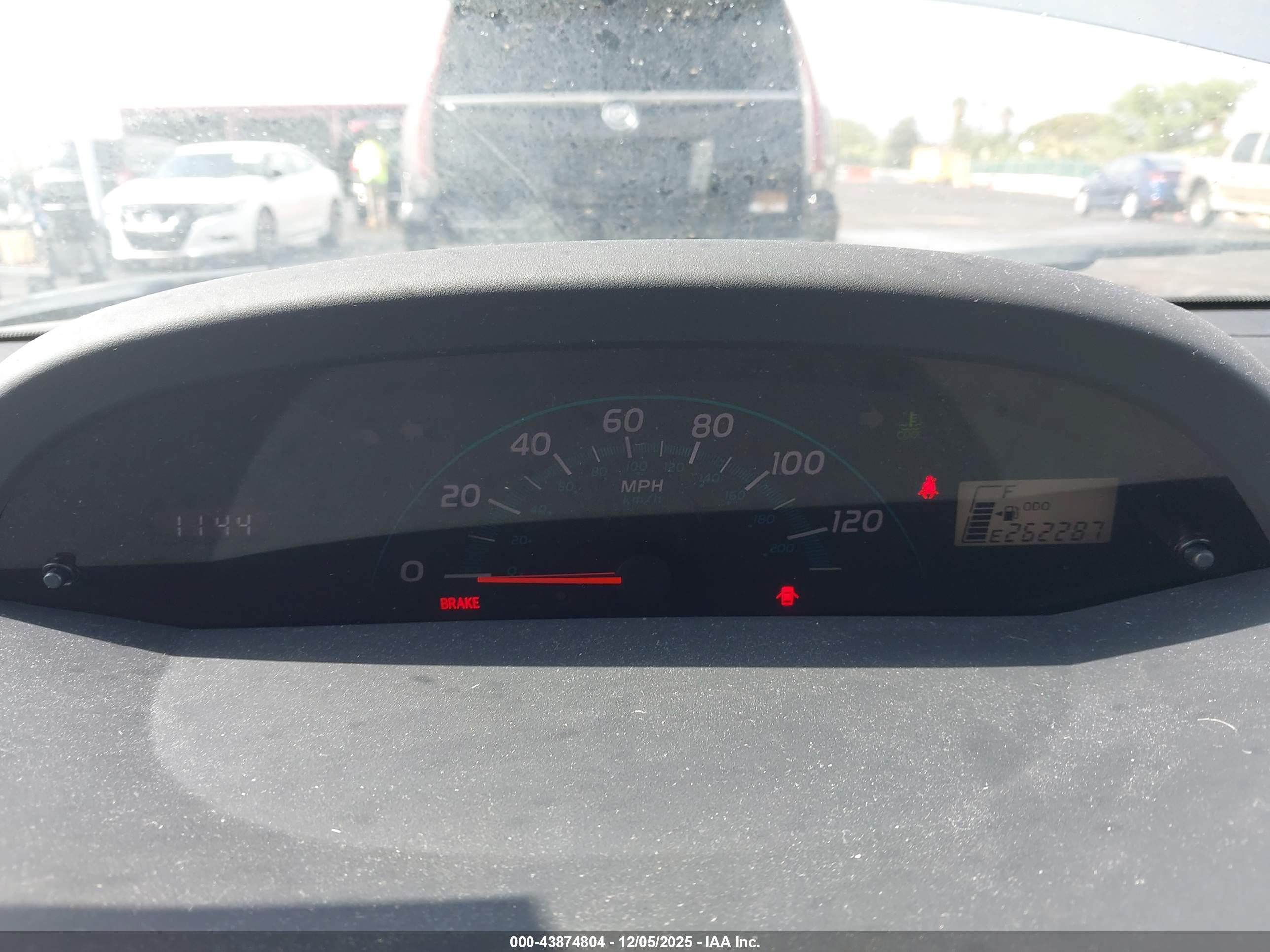 TOYOTA YARIS image 7