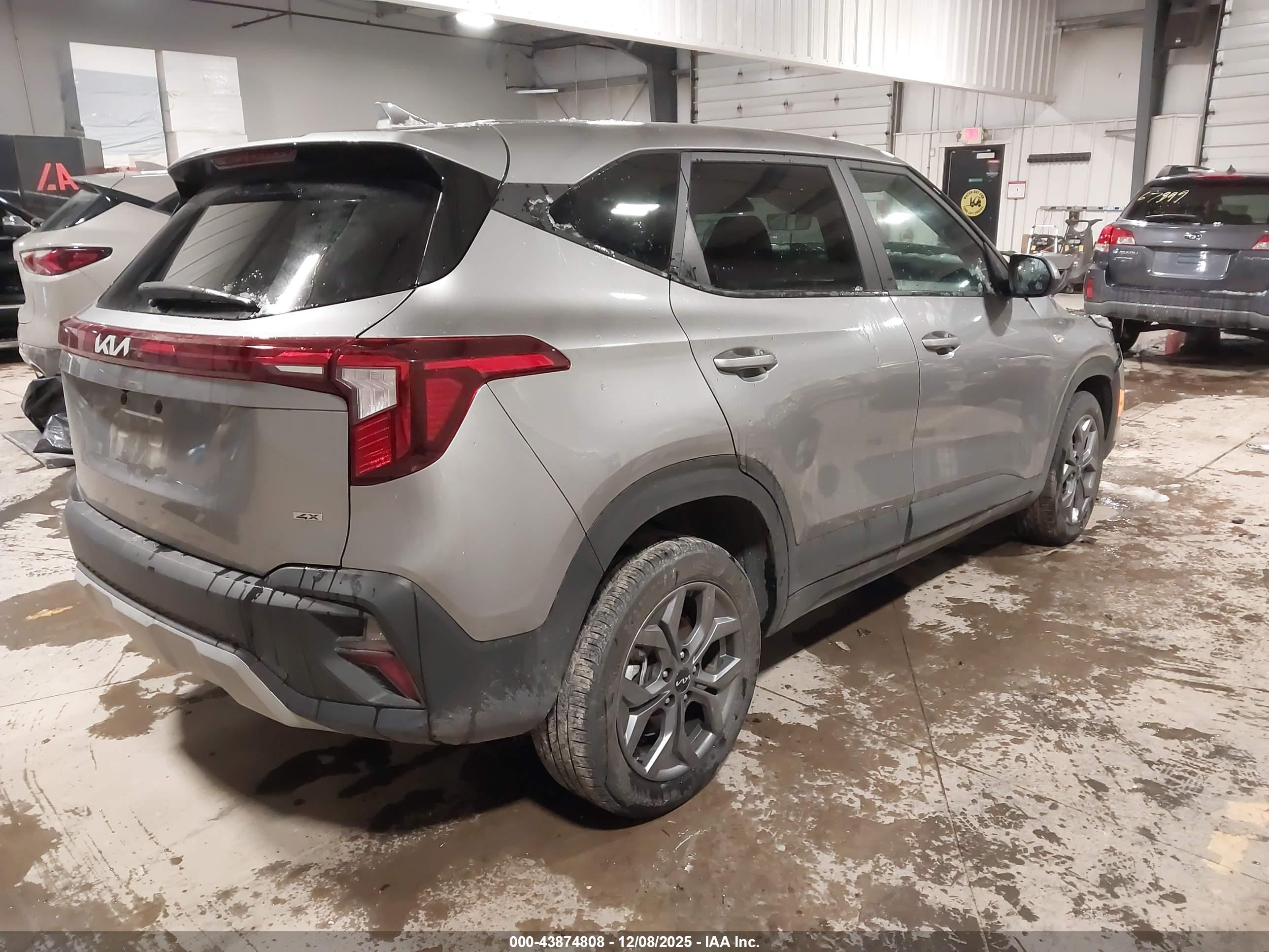 KIA SELTOS image 4
