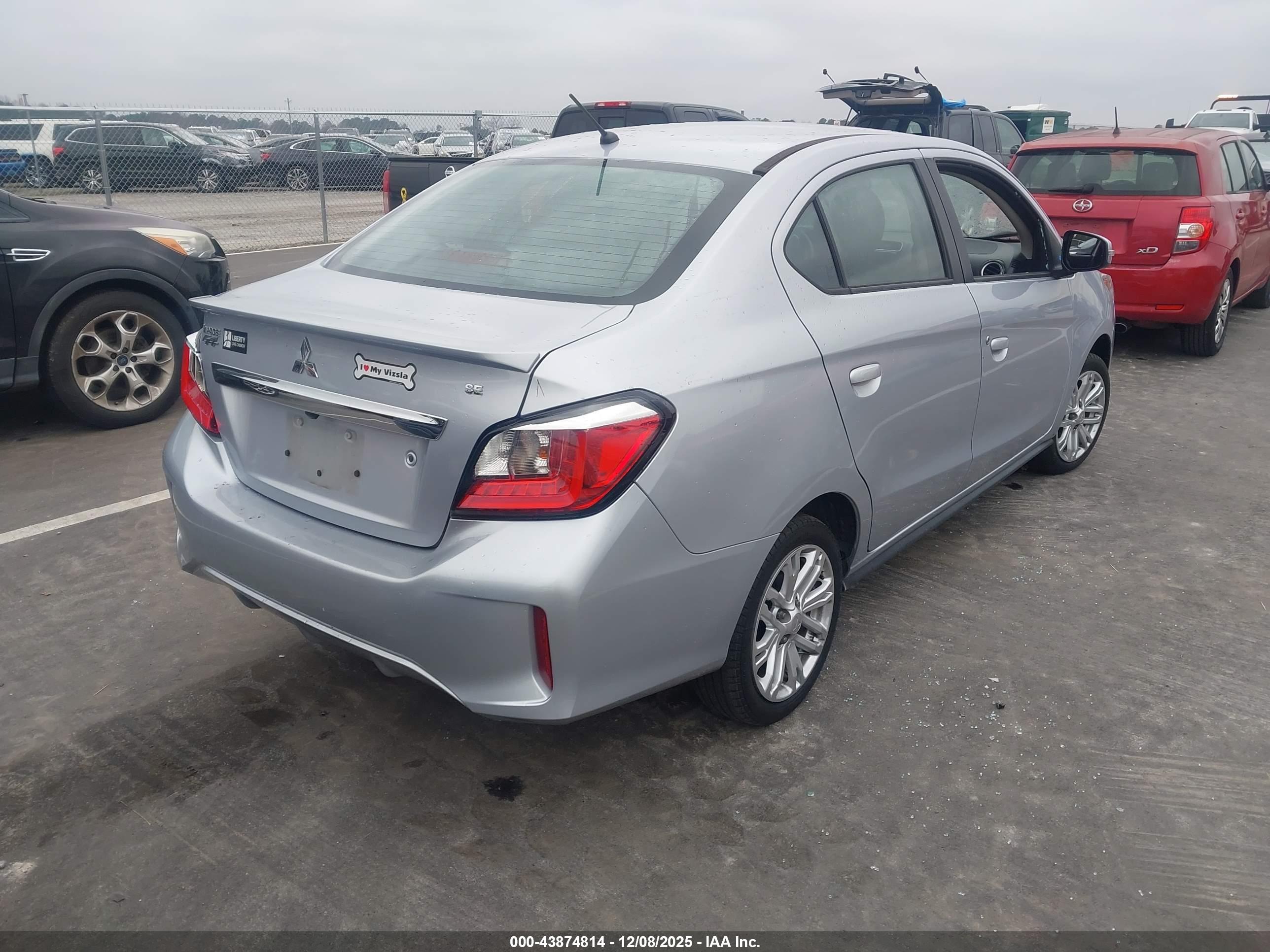 MITSUBISHI MIRAGE image 4