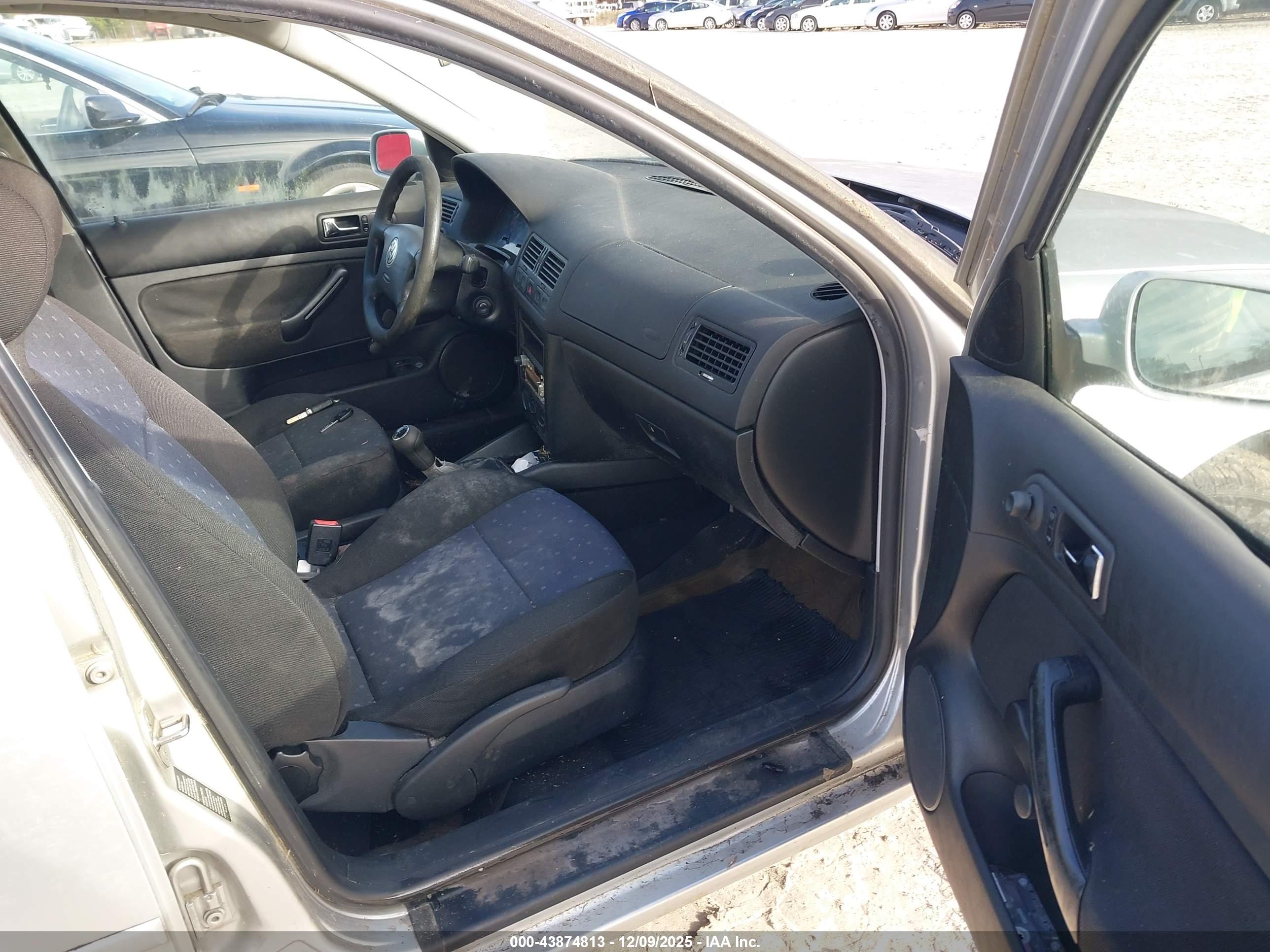 VOLKSWAGEN JETTA image 5