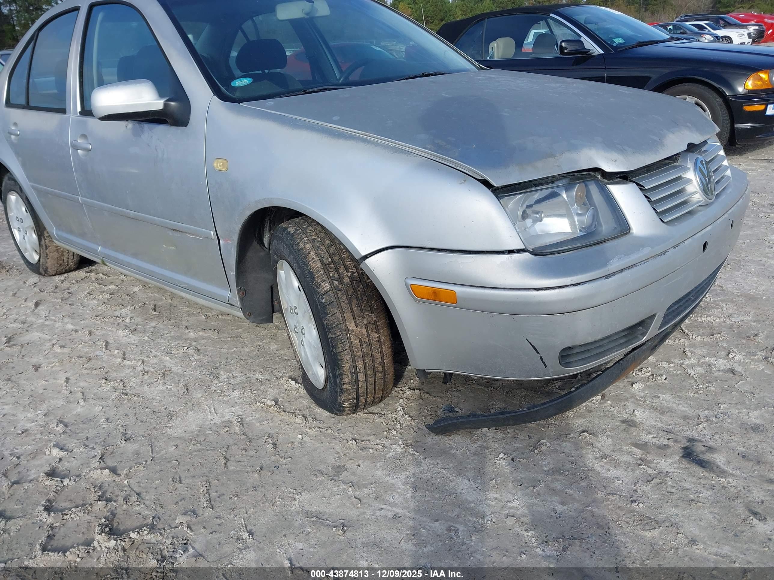 VOLKSWAGEN JETTA image 6