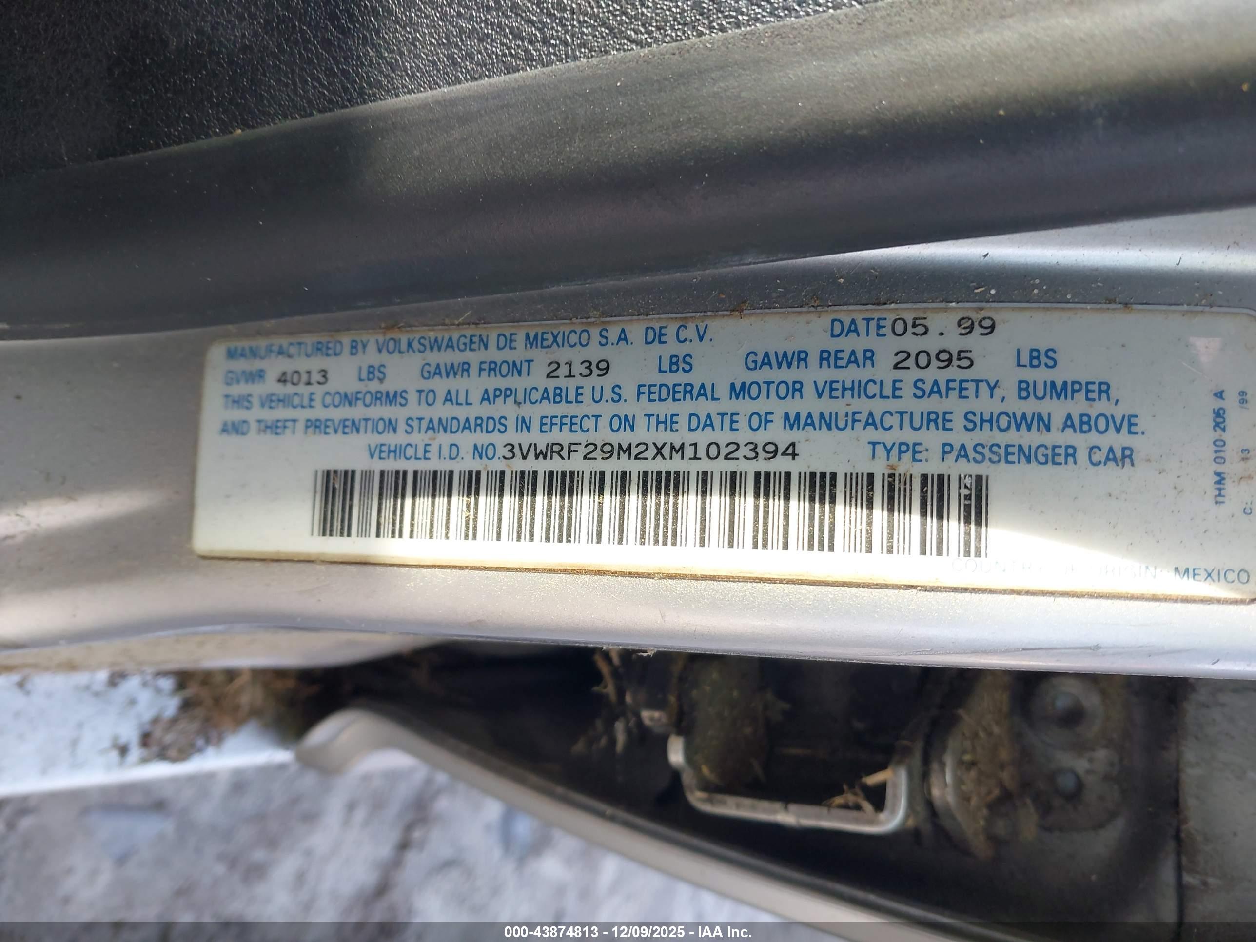 VOLKSWAGEN JETTA image 9