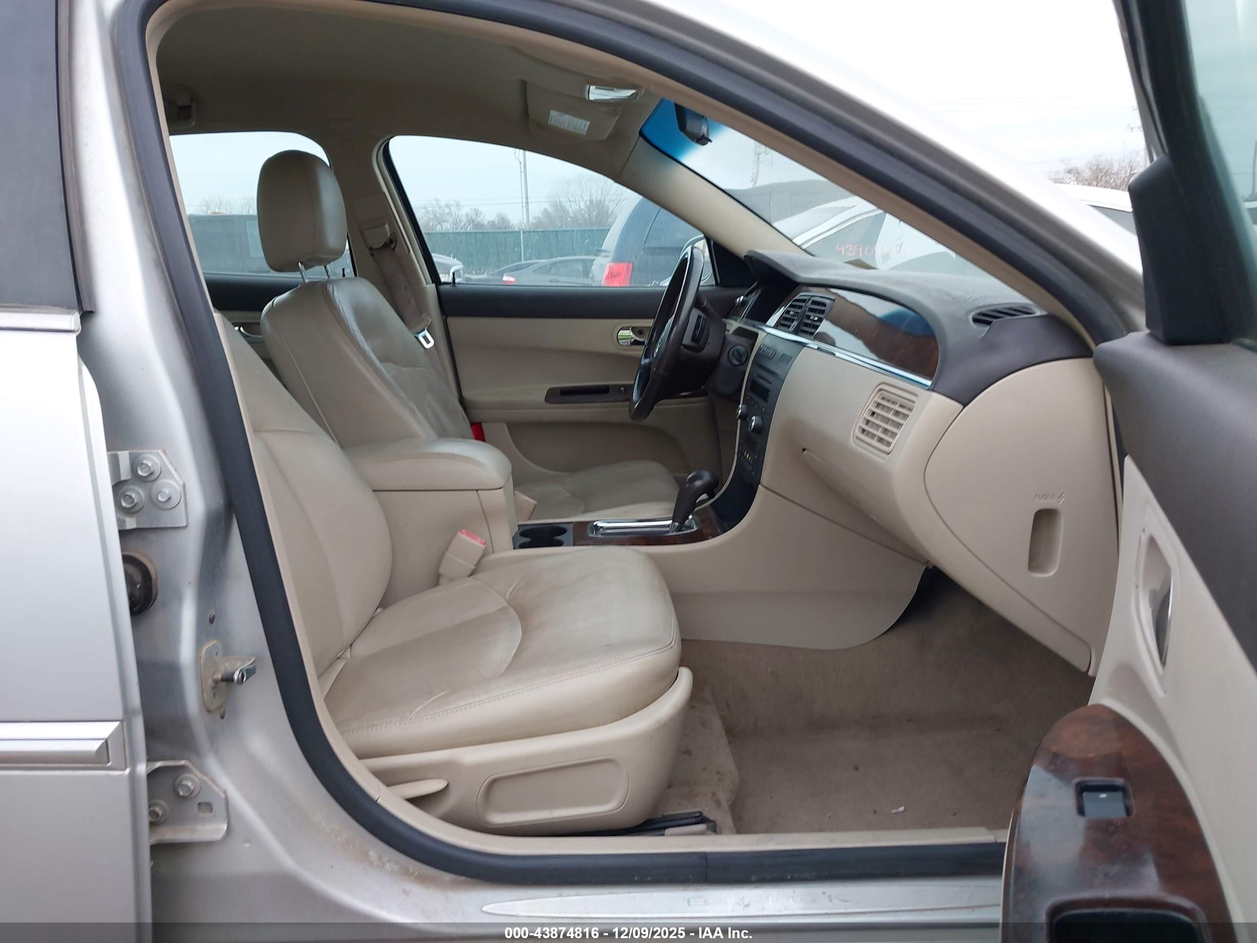 BUICK LACROSSE image 5