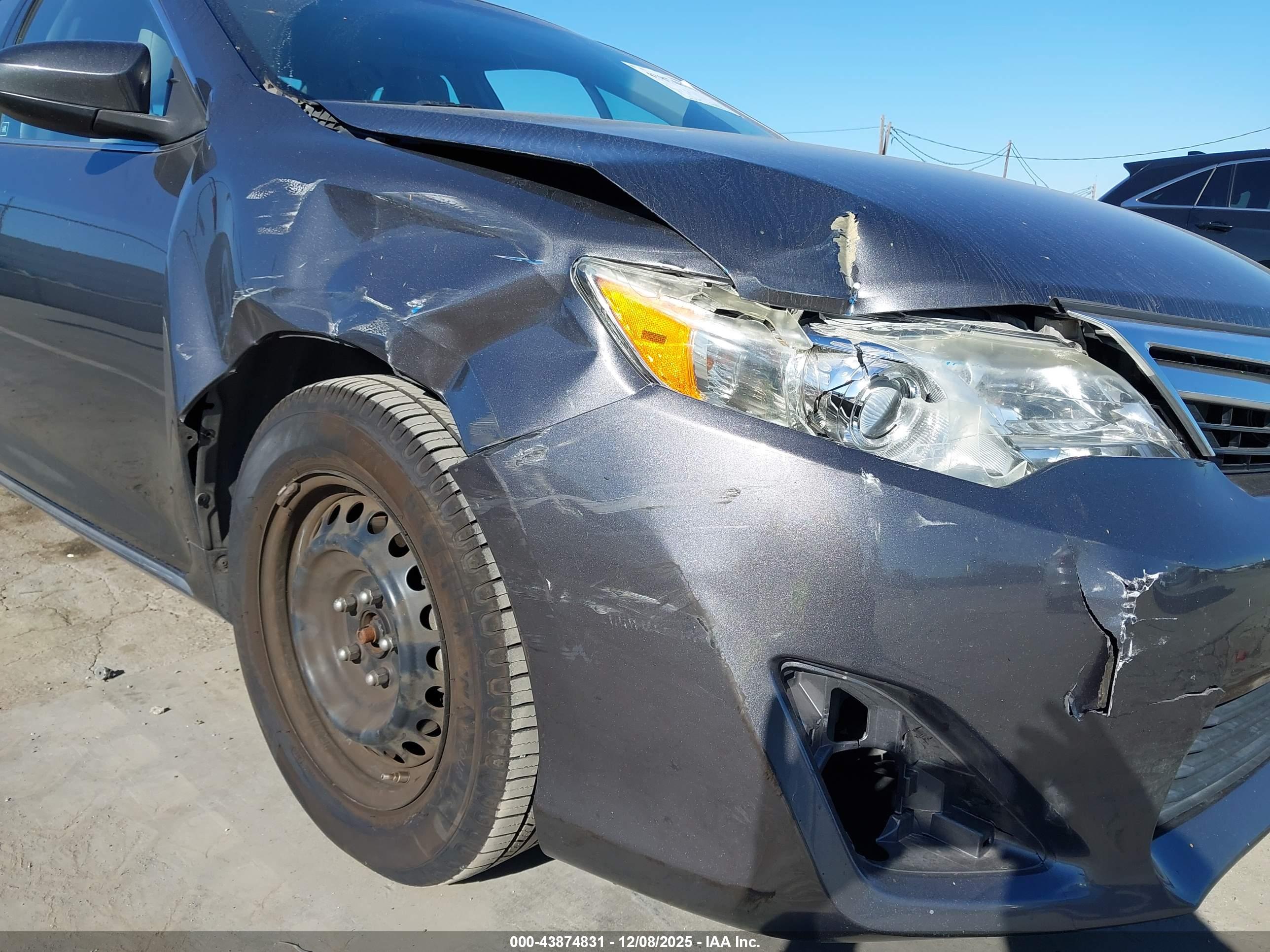 TOYOTA CAMRY image 6