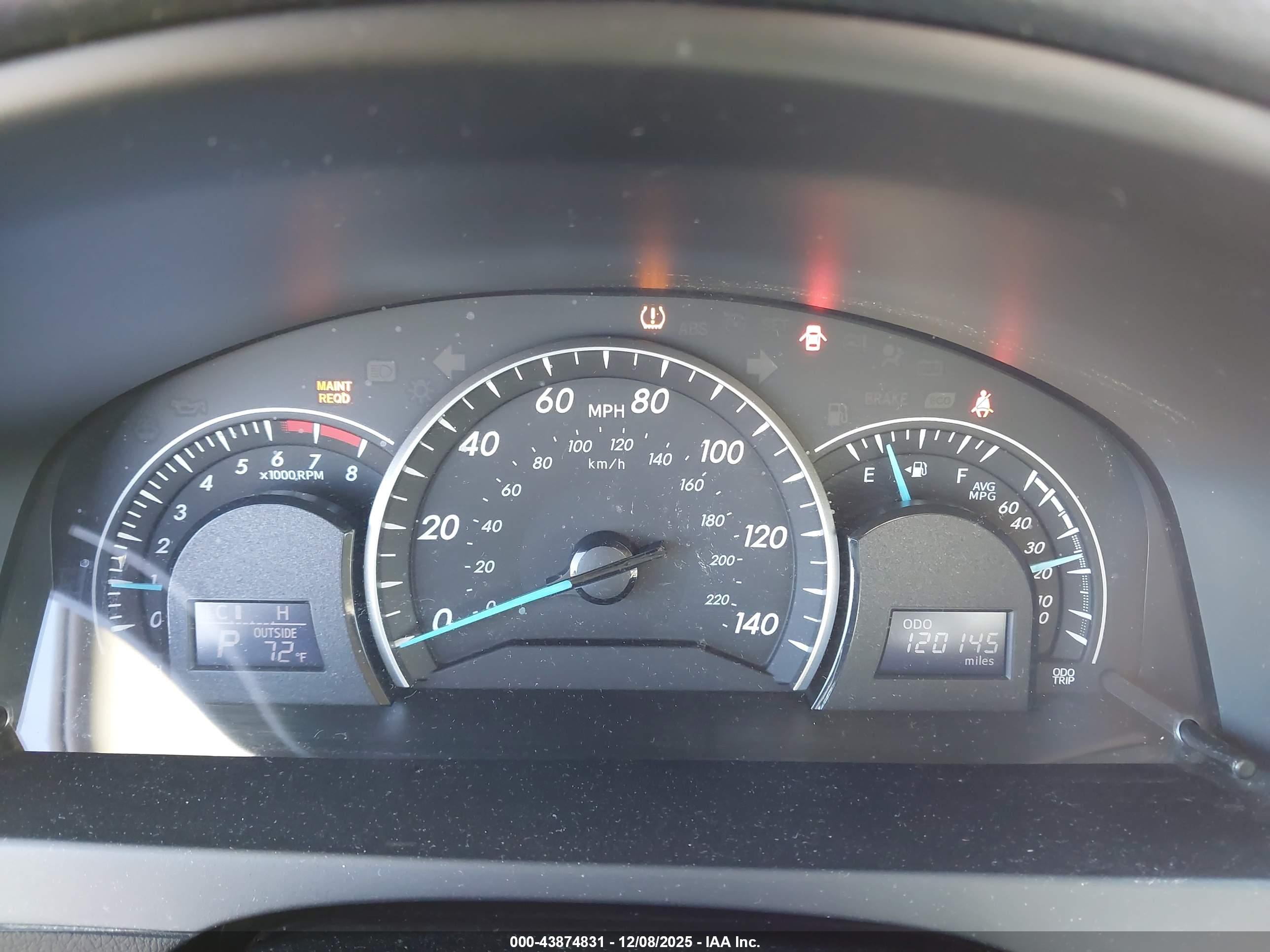 TOYOTA CAMRY image 7