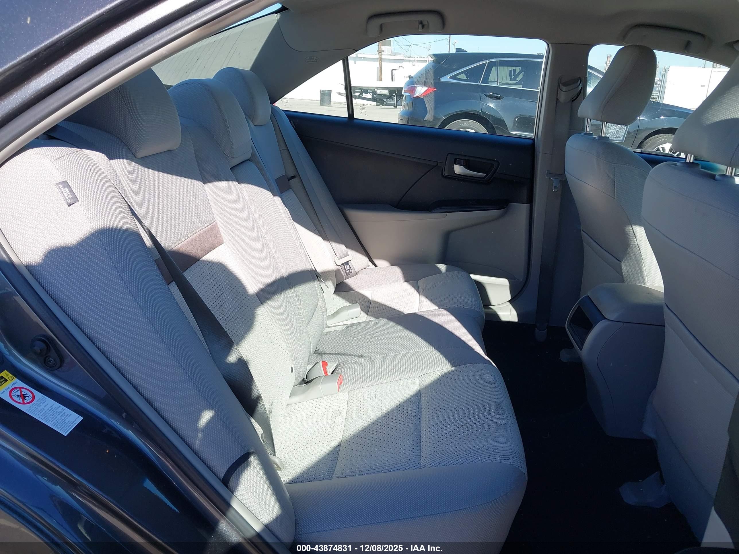 TOYOTA CAMRY image 8