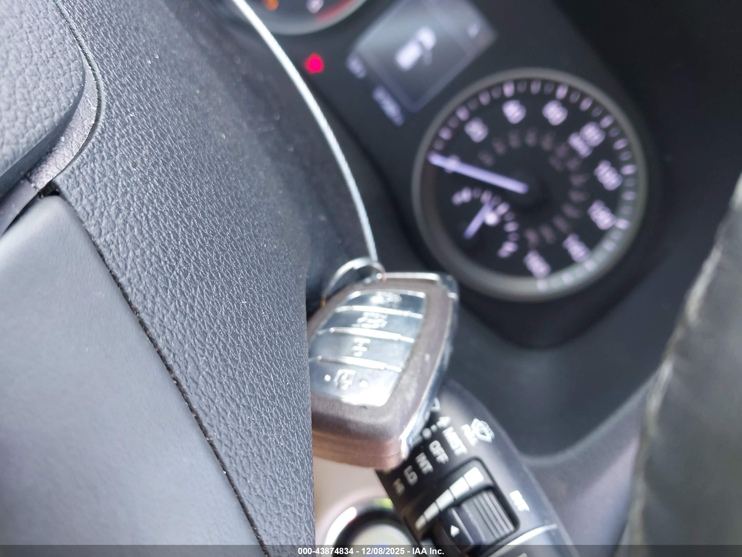 HYUNDAI TUCSON image 11