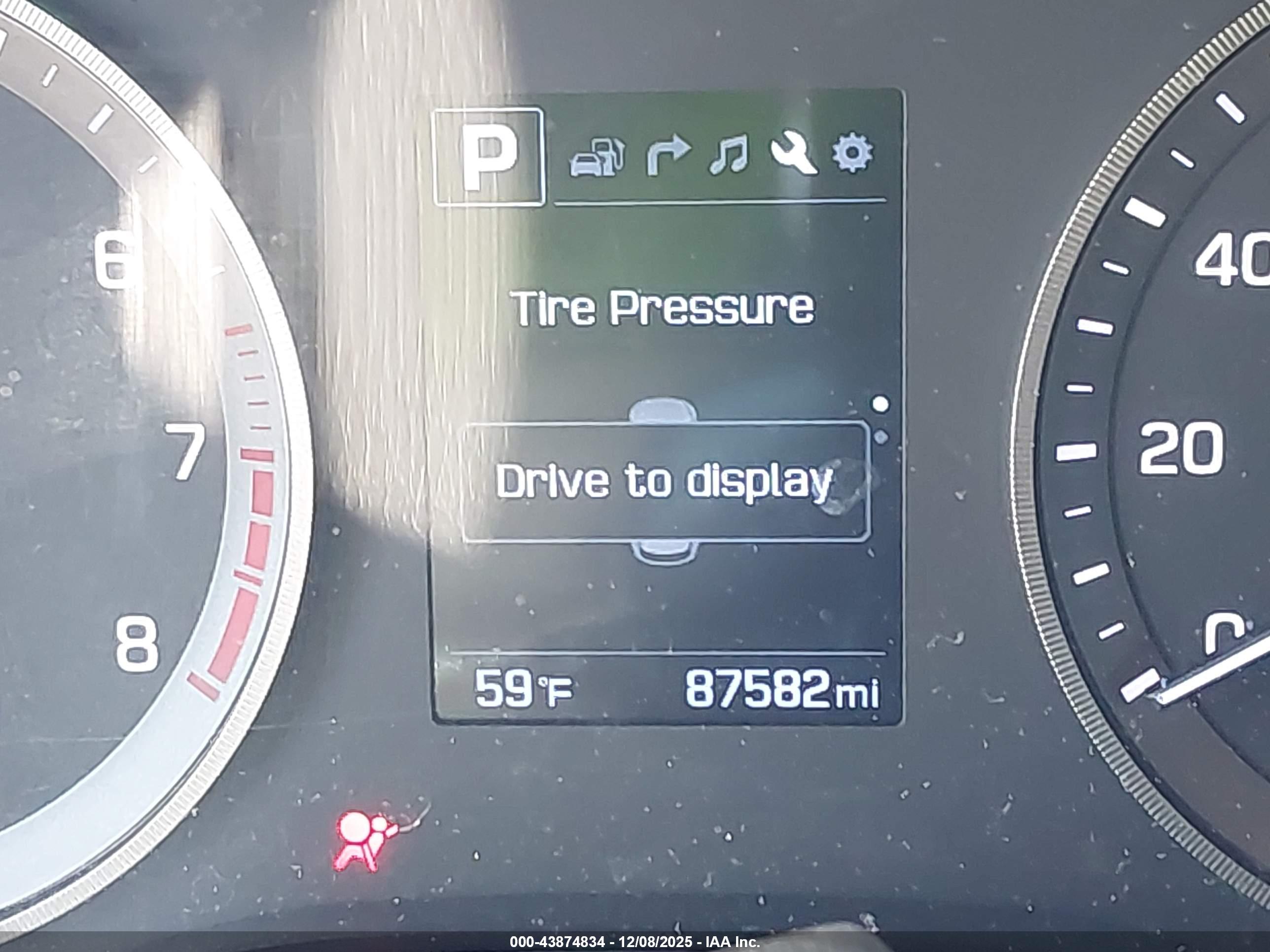 HYUNDAI TUCSON image 7