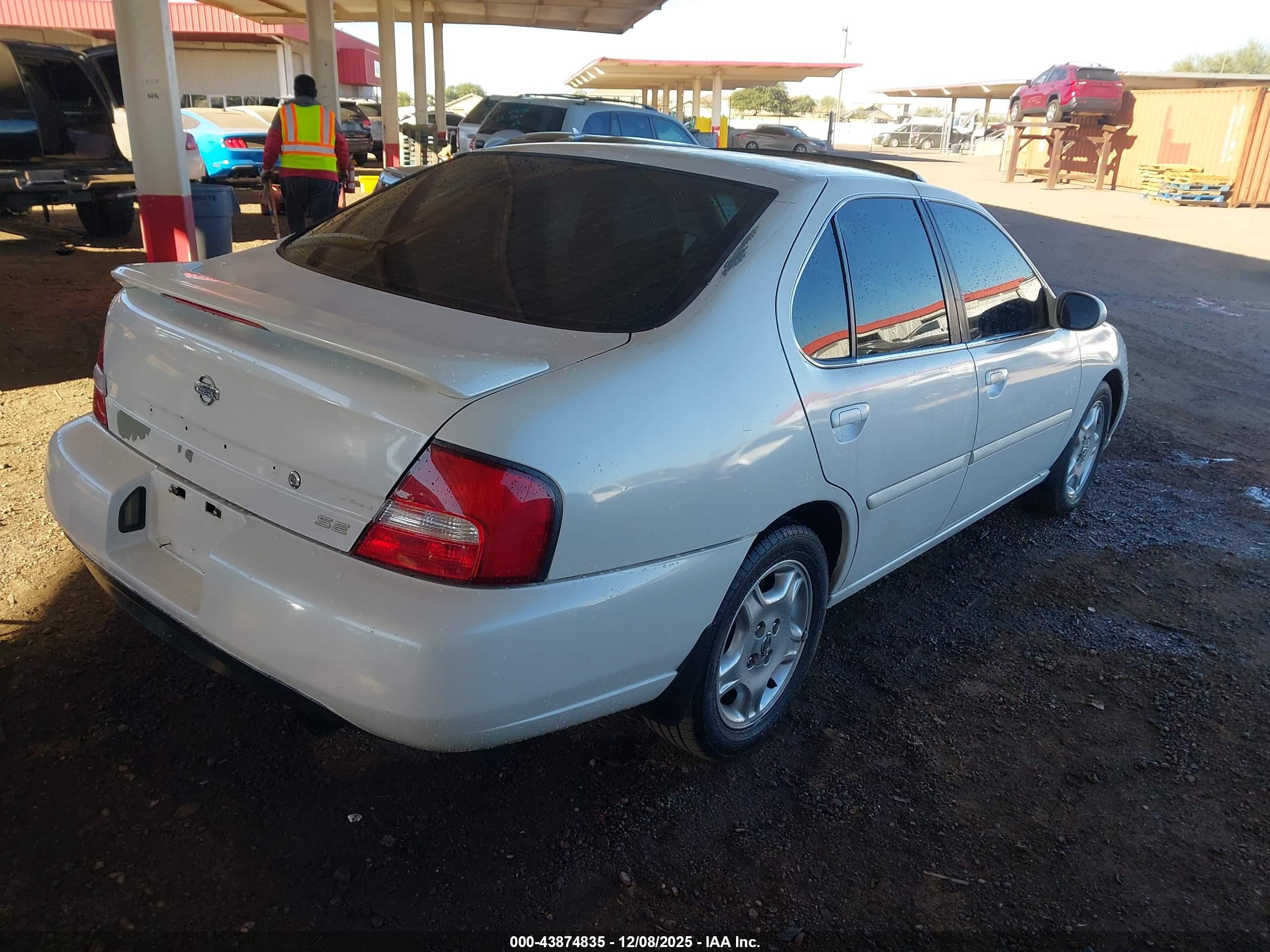 NISSAN ALTIMA image 4
