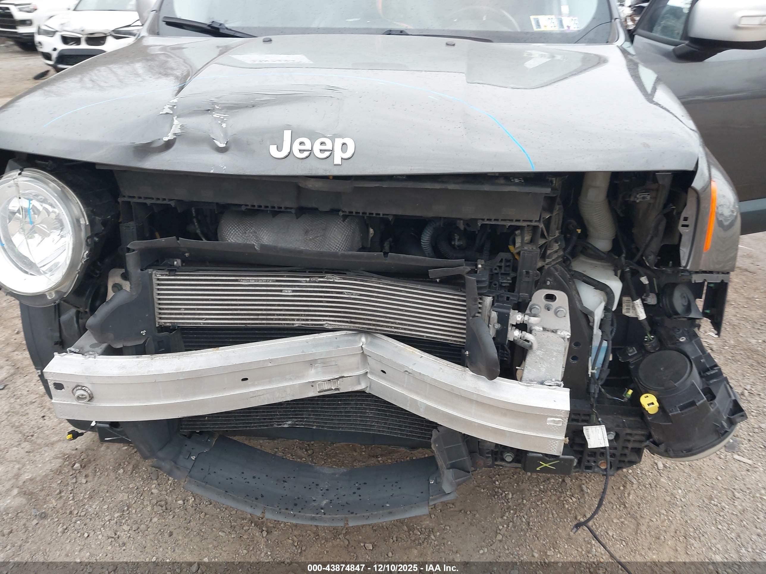JEEP RENEGADE image 6