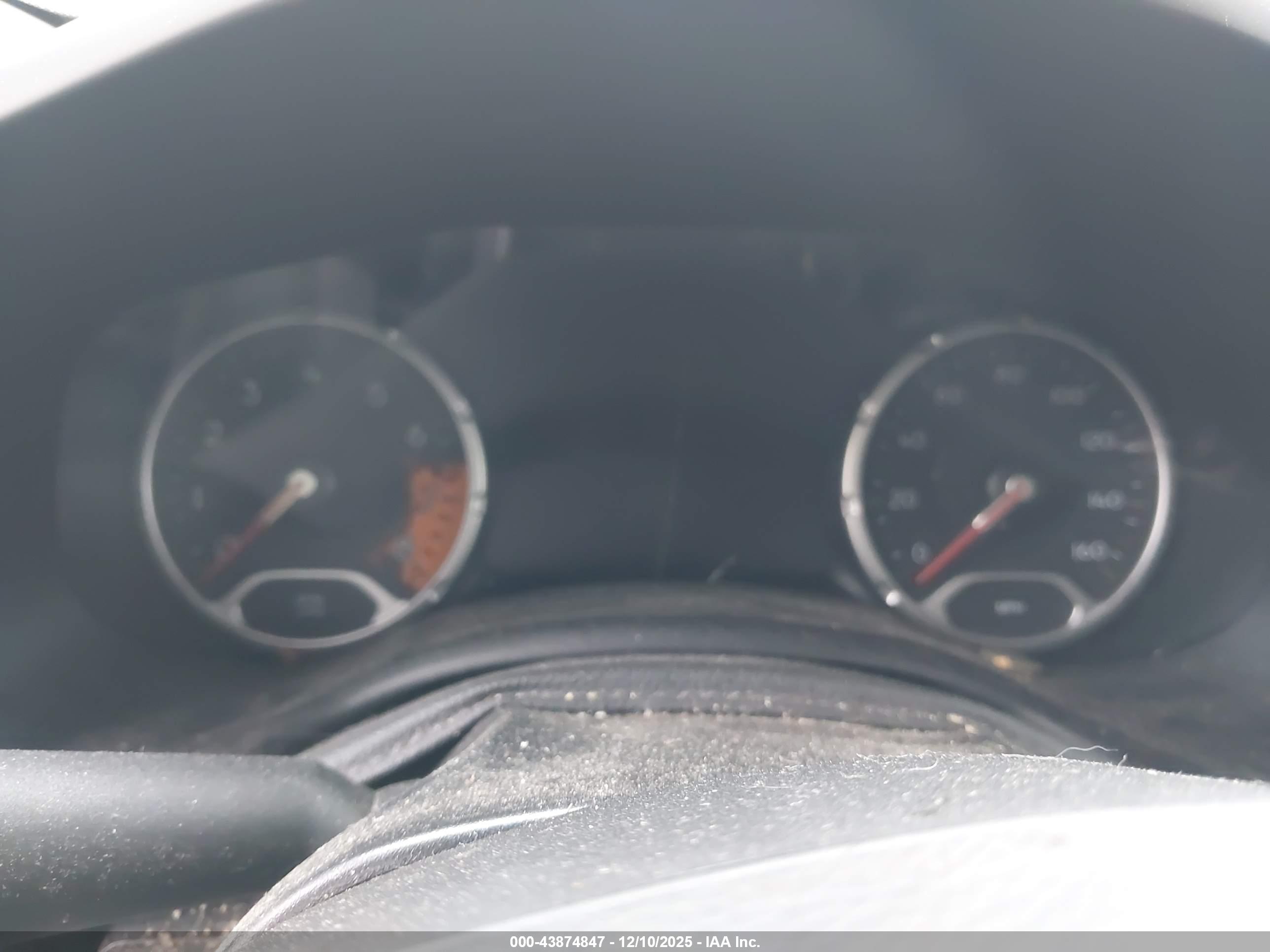 JEEP RENEGADE image 7