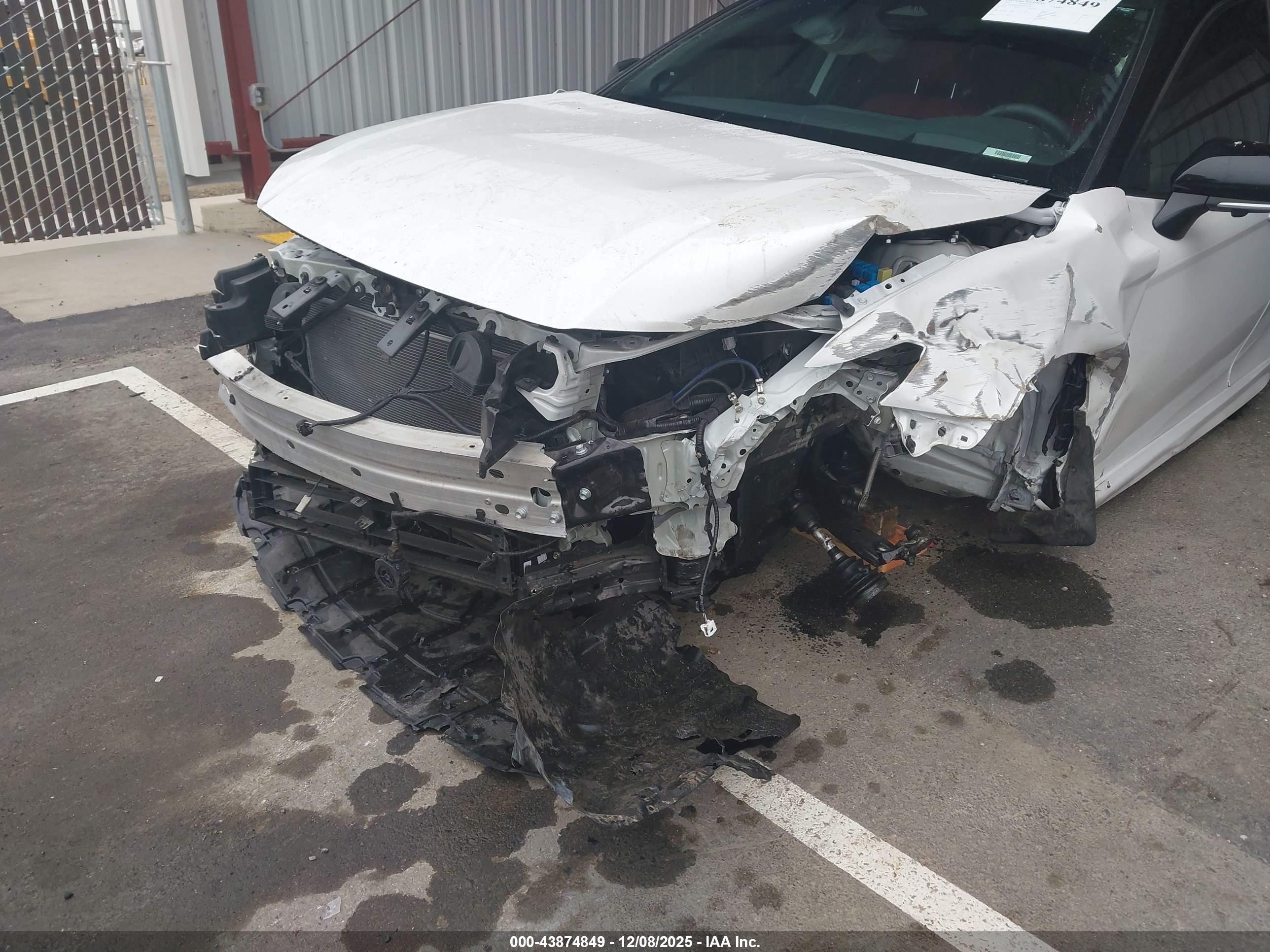 TOYOTA CAMRY image 6