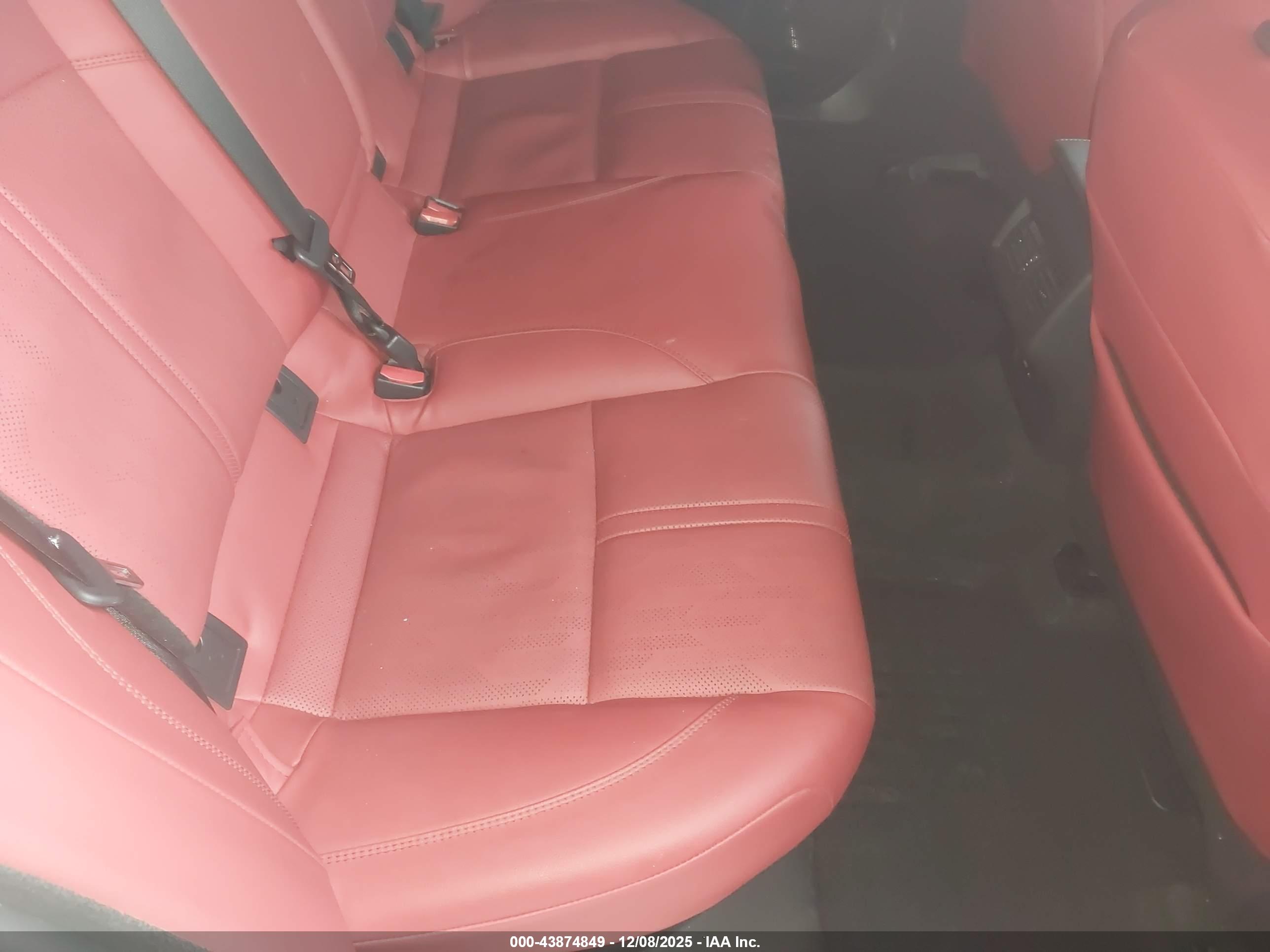 TOYOTA CAMRY image 8