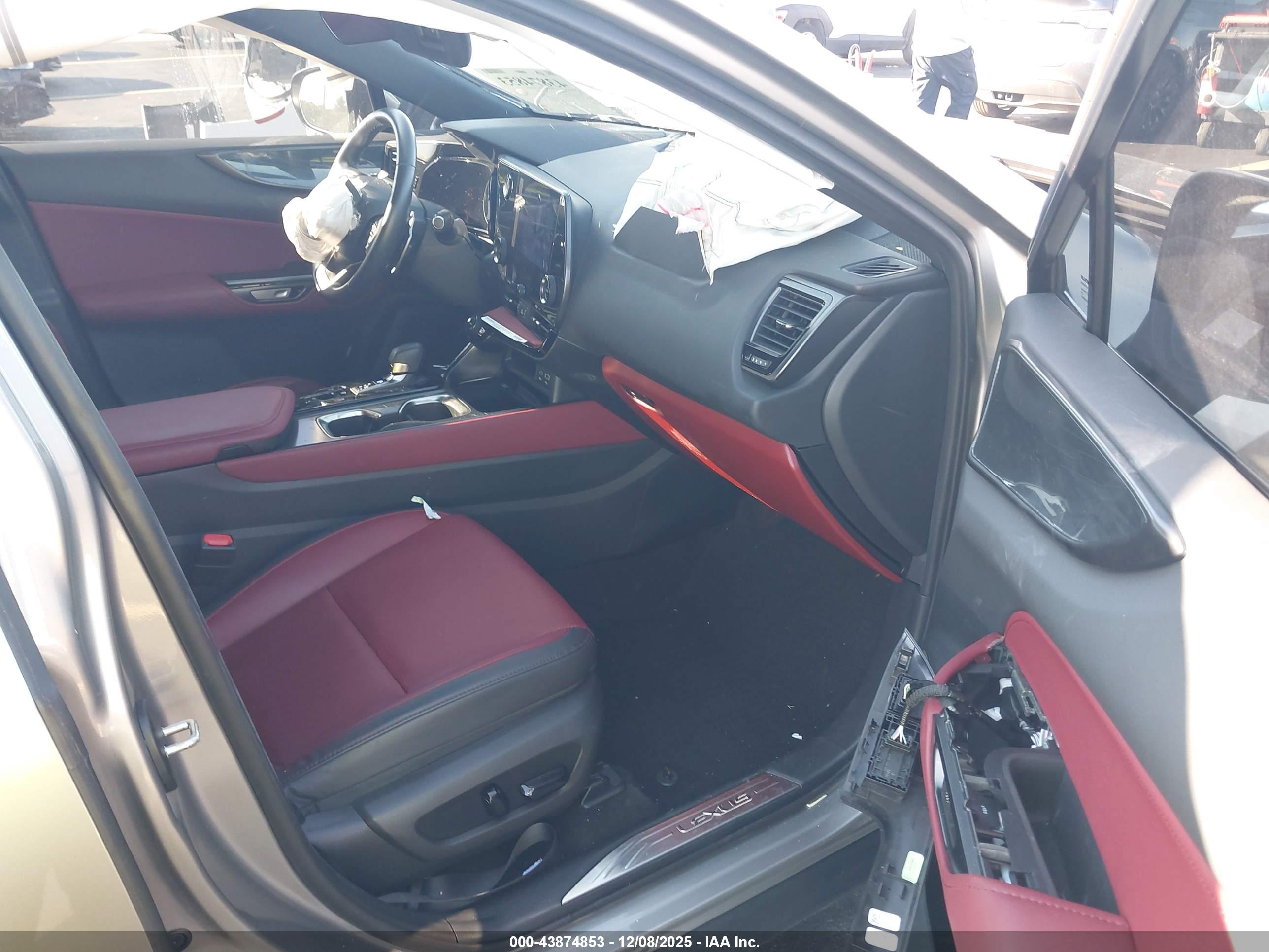 LEXUS NX image 5