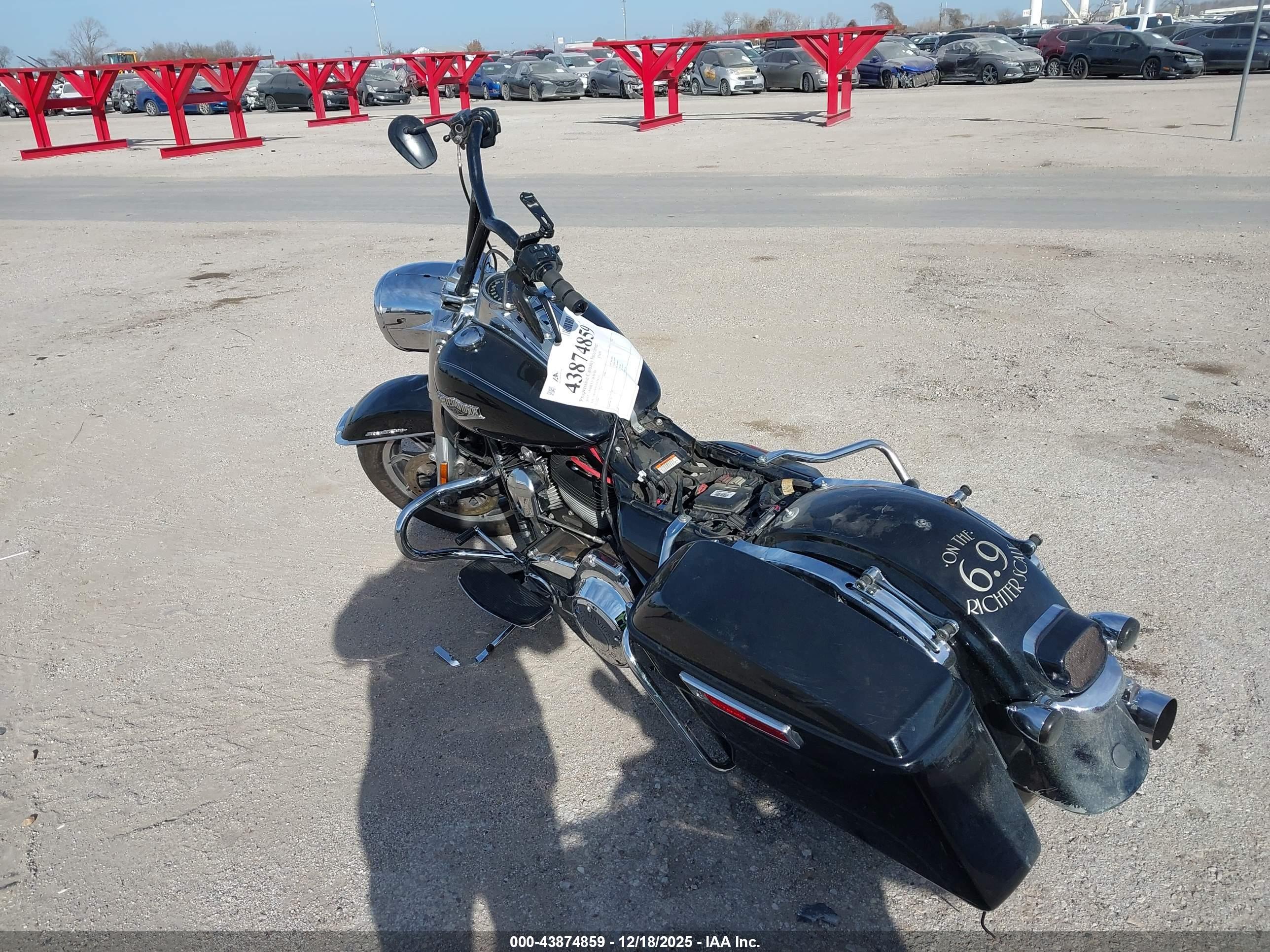 HARLEY-DAVIDSON FLHR image 3