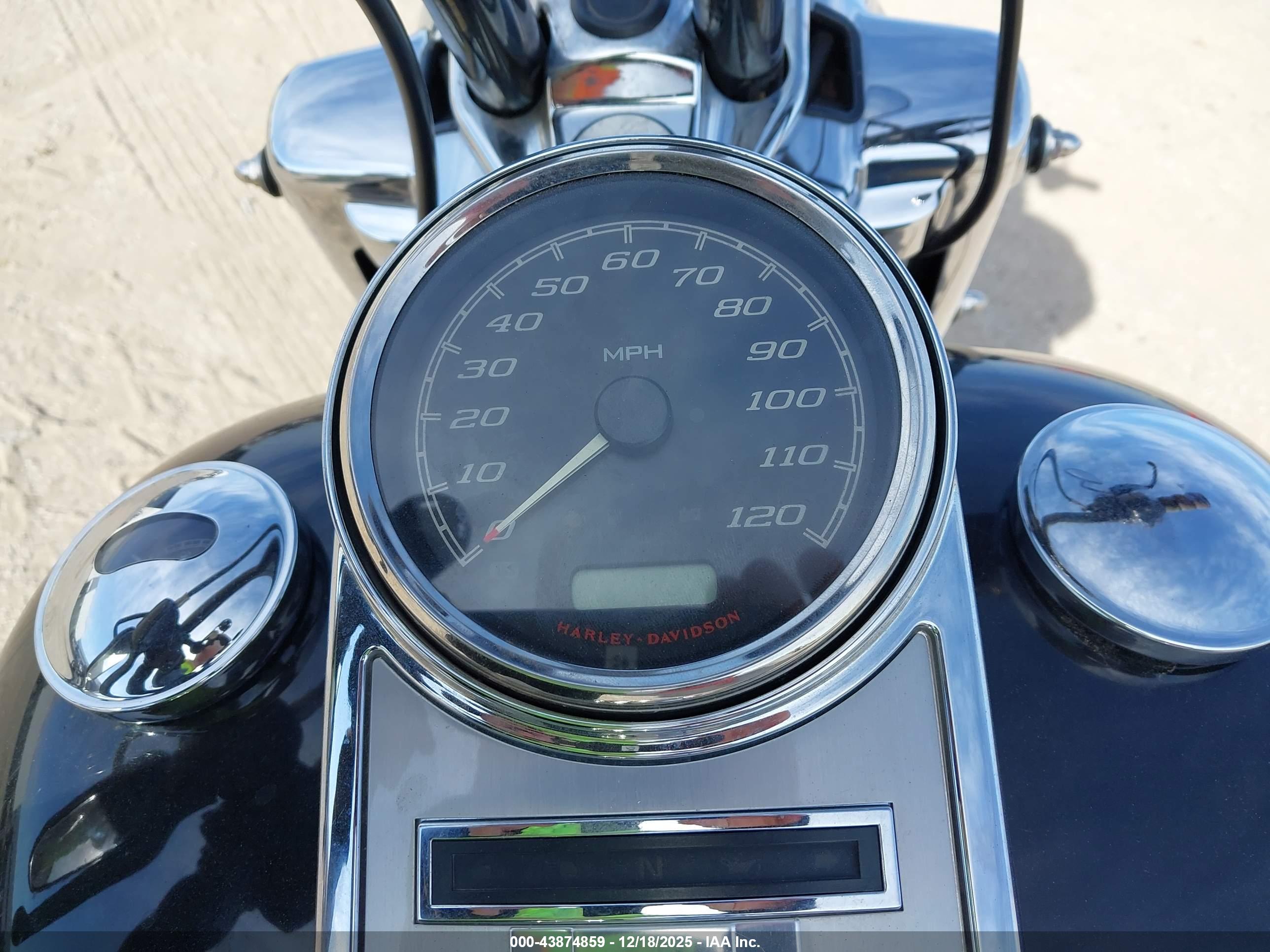 HARLEY-DAVIDSON FLHR image 7