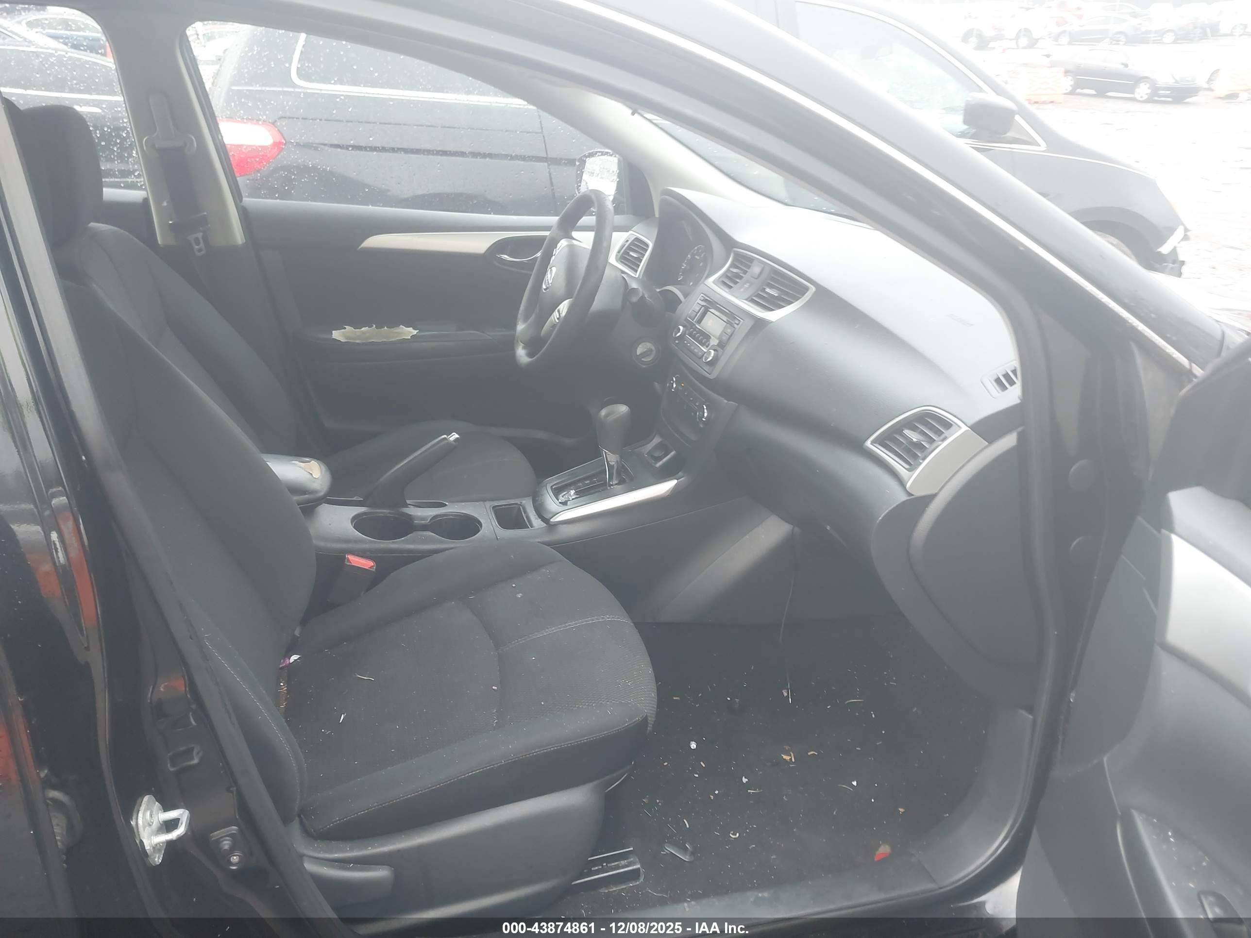 NISSAN SENTRA image 5