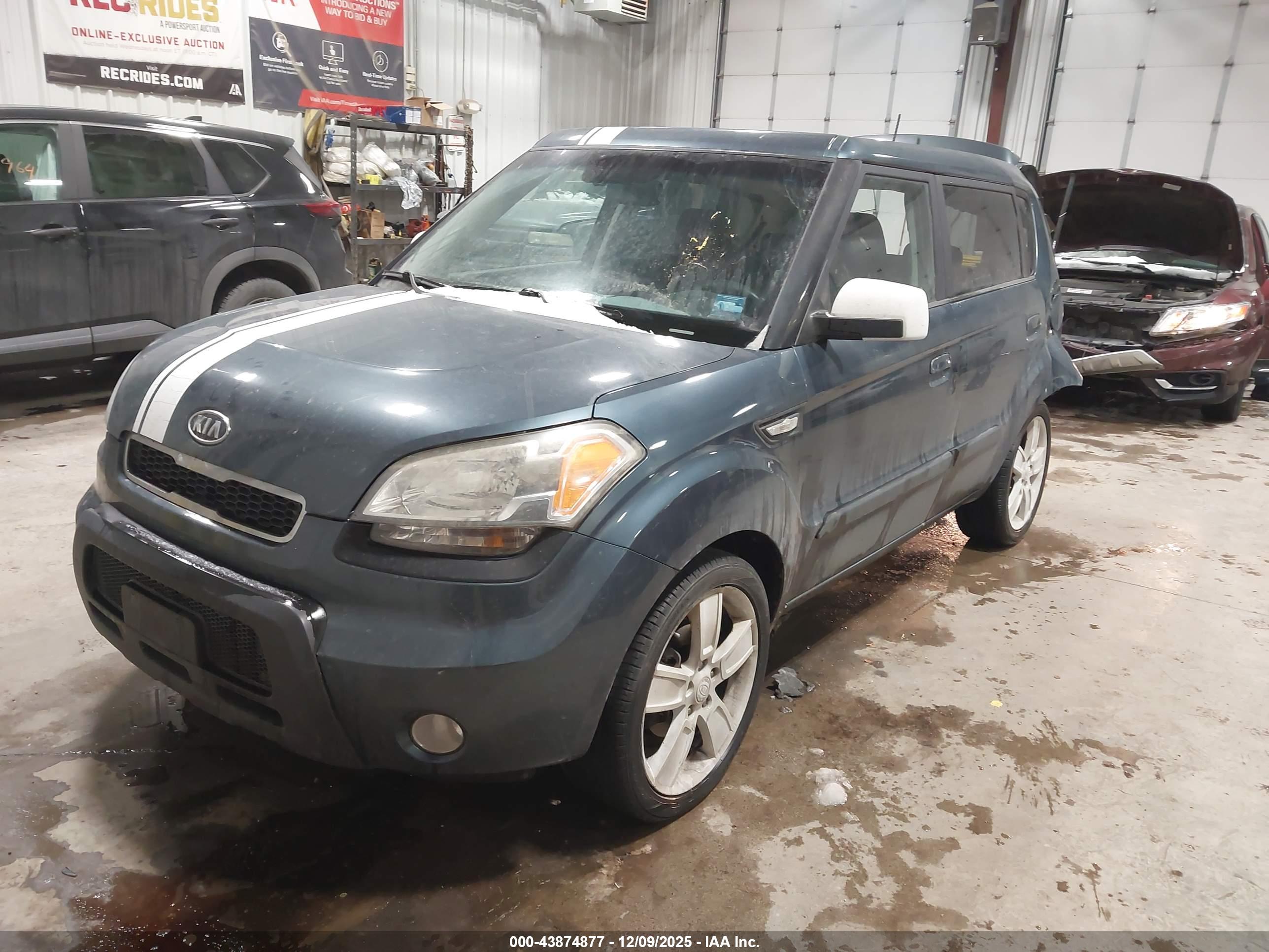 KIA SOUL image 2