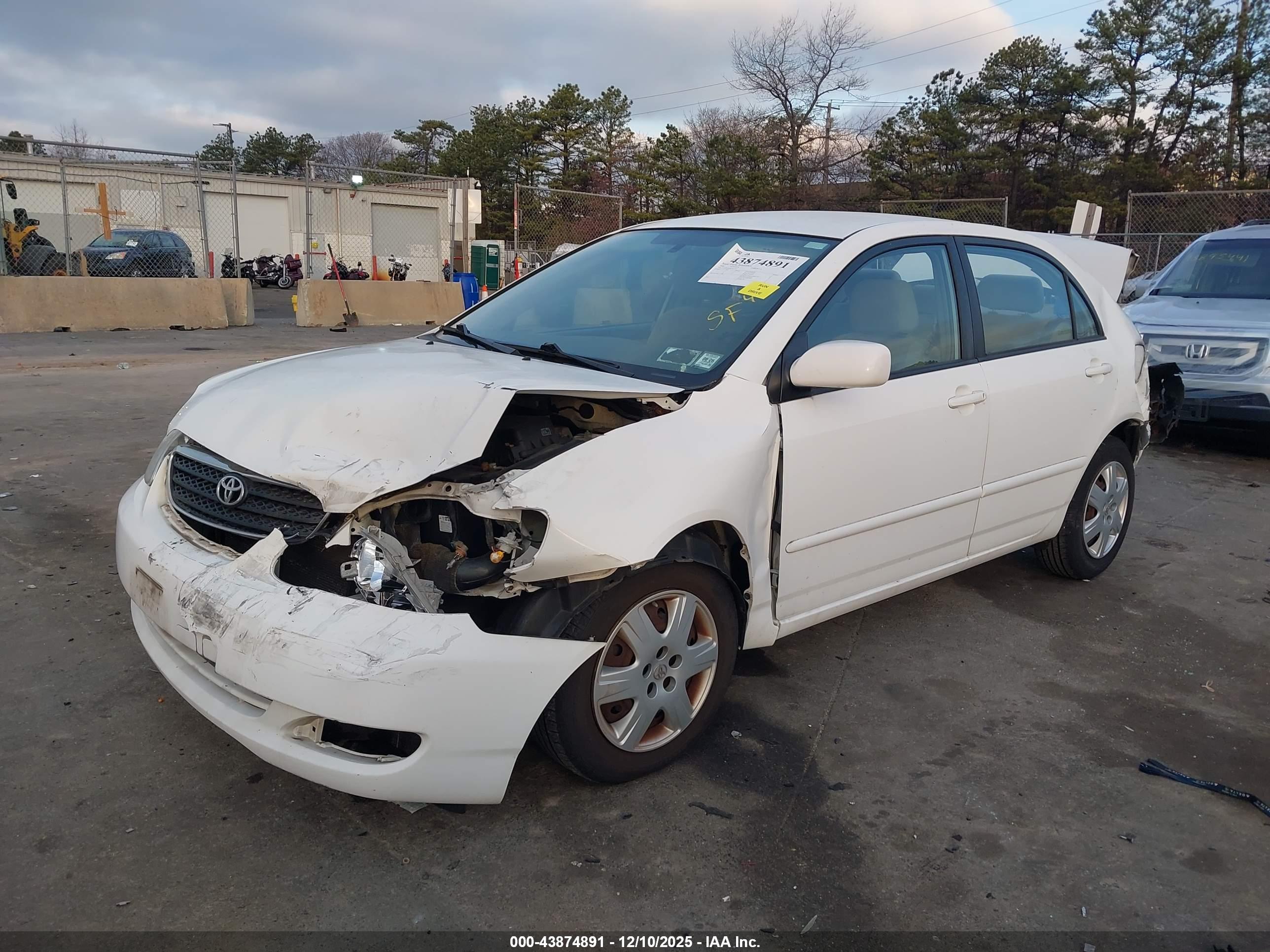 TOYOTA COROLLA image 2