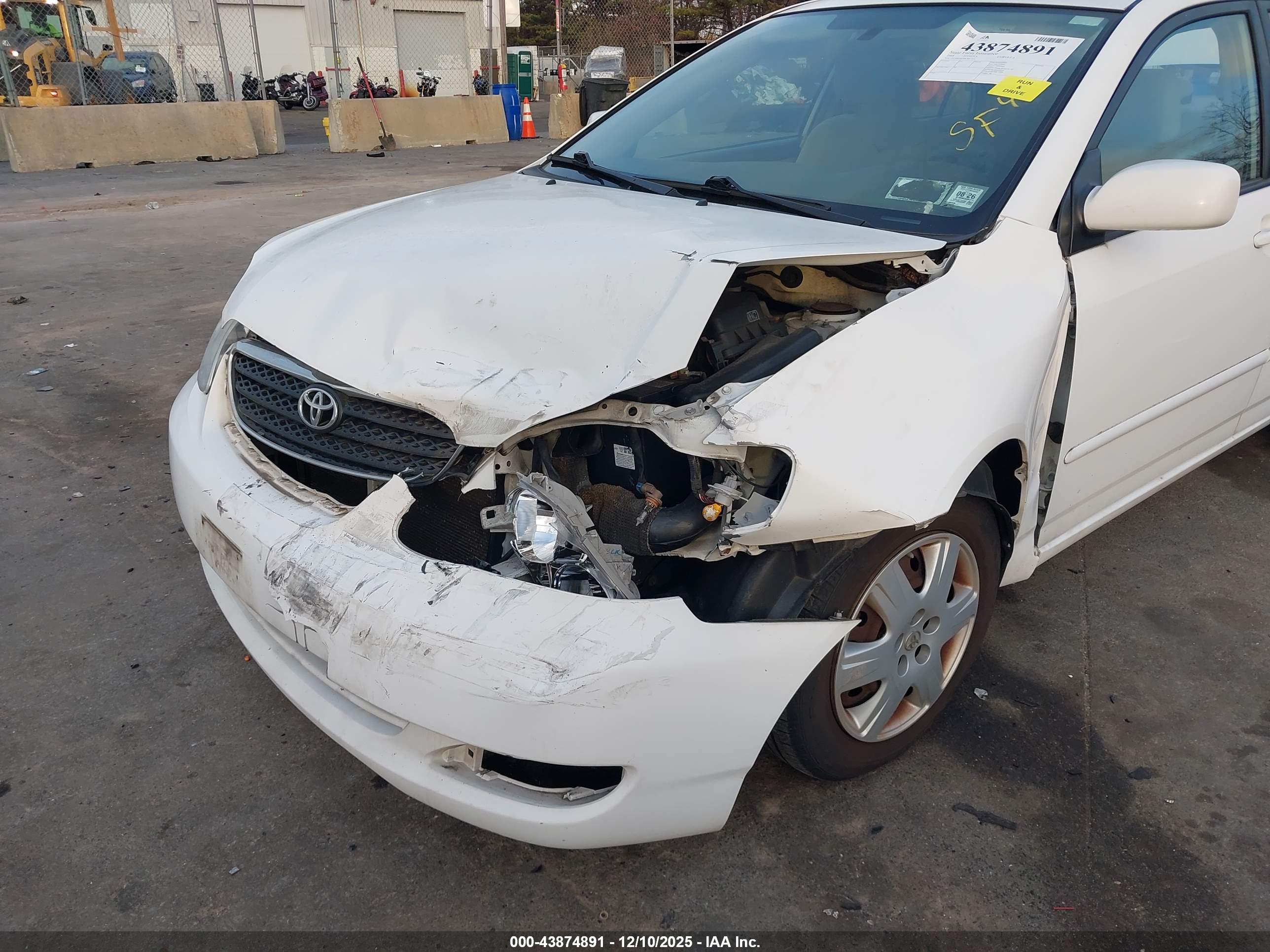 TOYOTA COROLLA image 6