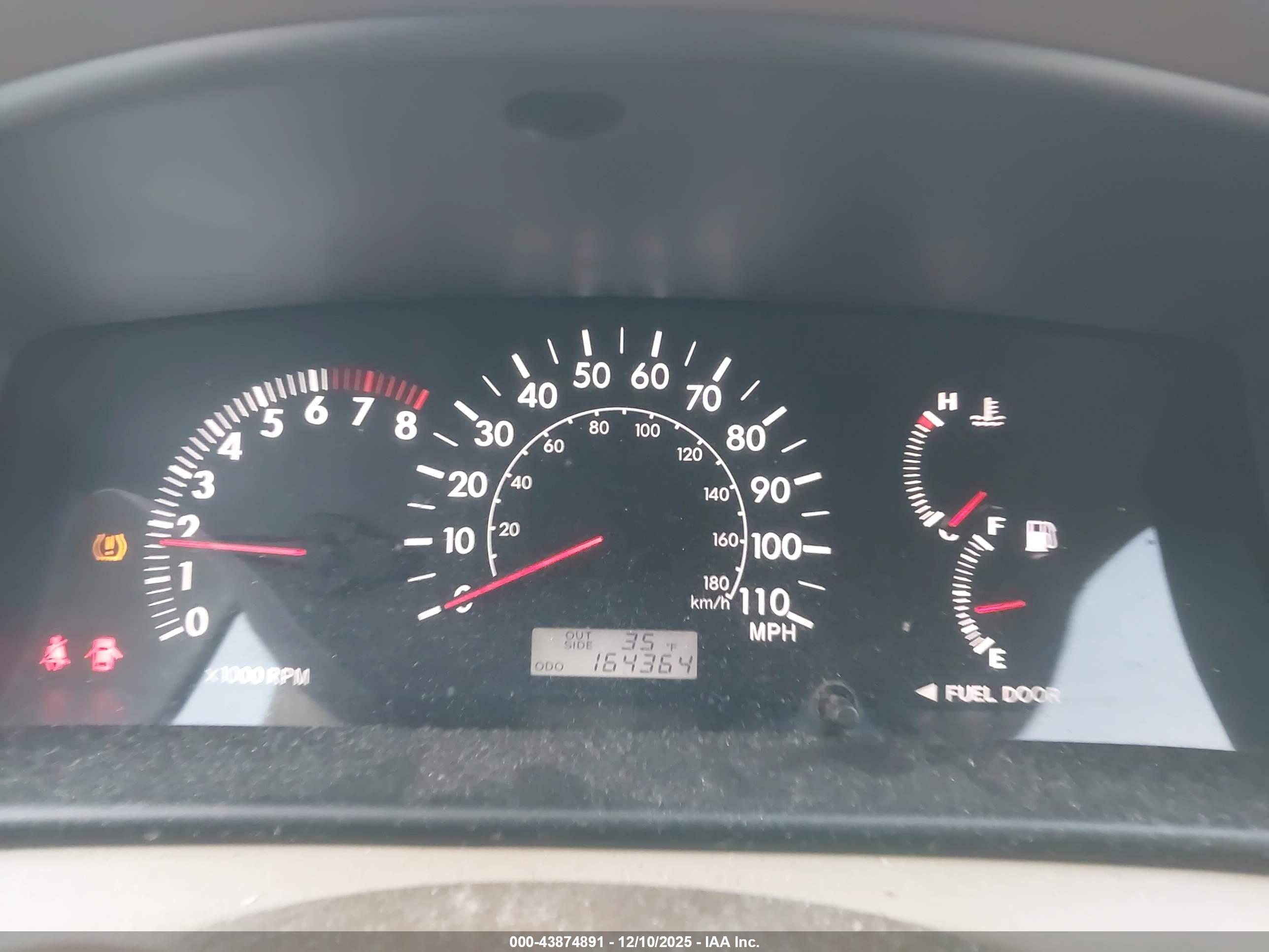 TOYOTA COROLLA image 7