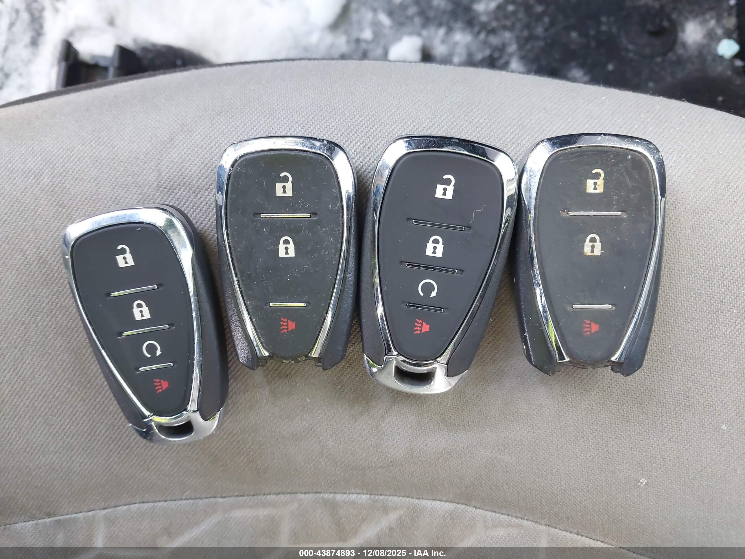CHEVROLET EQUINOX image 11