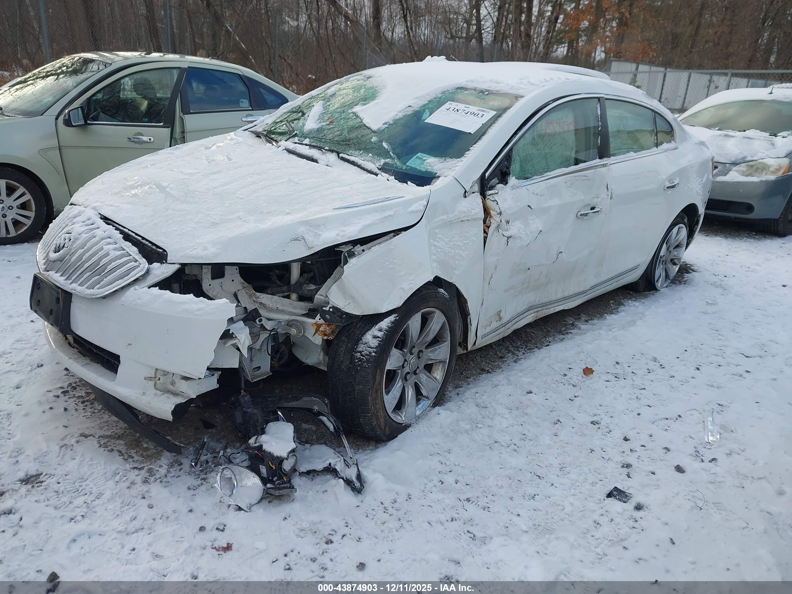 BUICK LACROSSE image 2