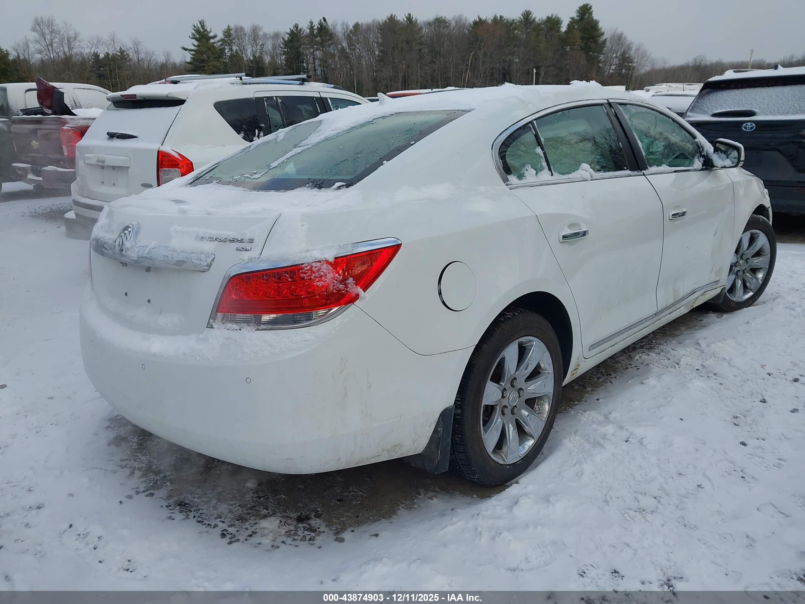 BUICK LACROSSE image 4
