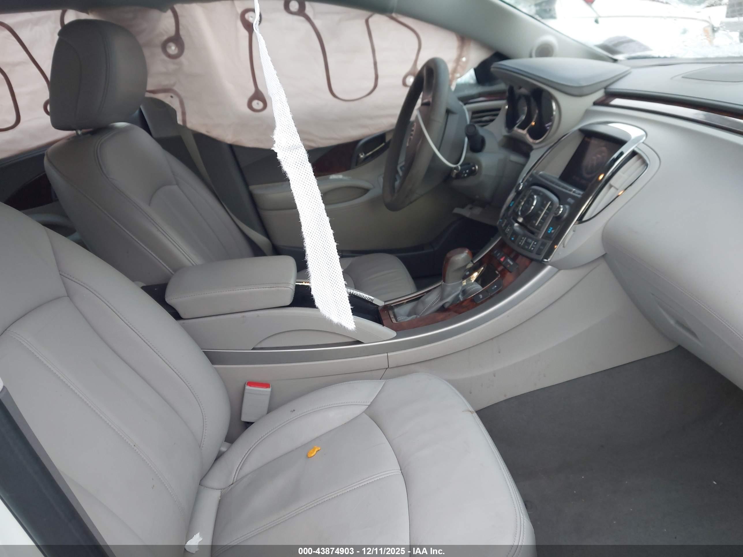 BUICK LACROSSE image 5