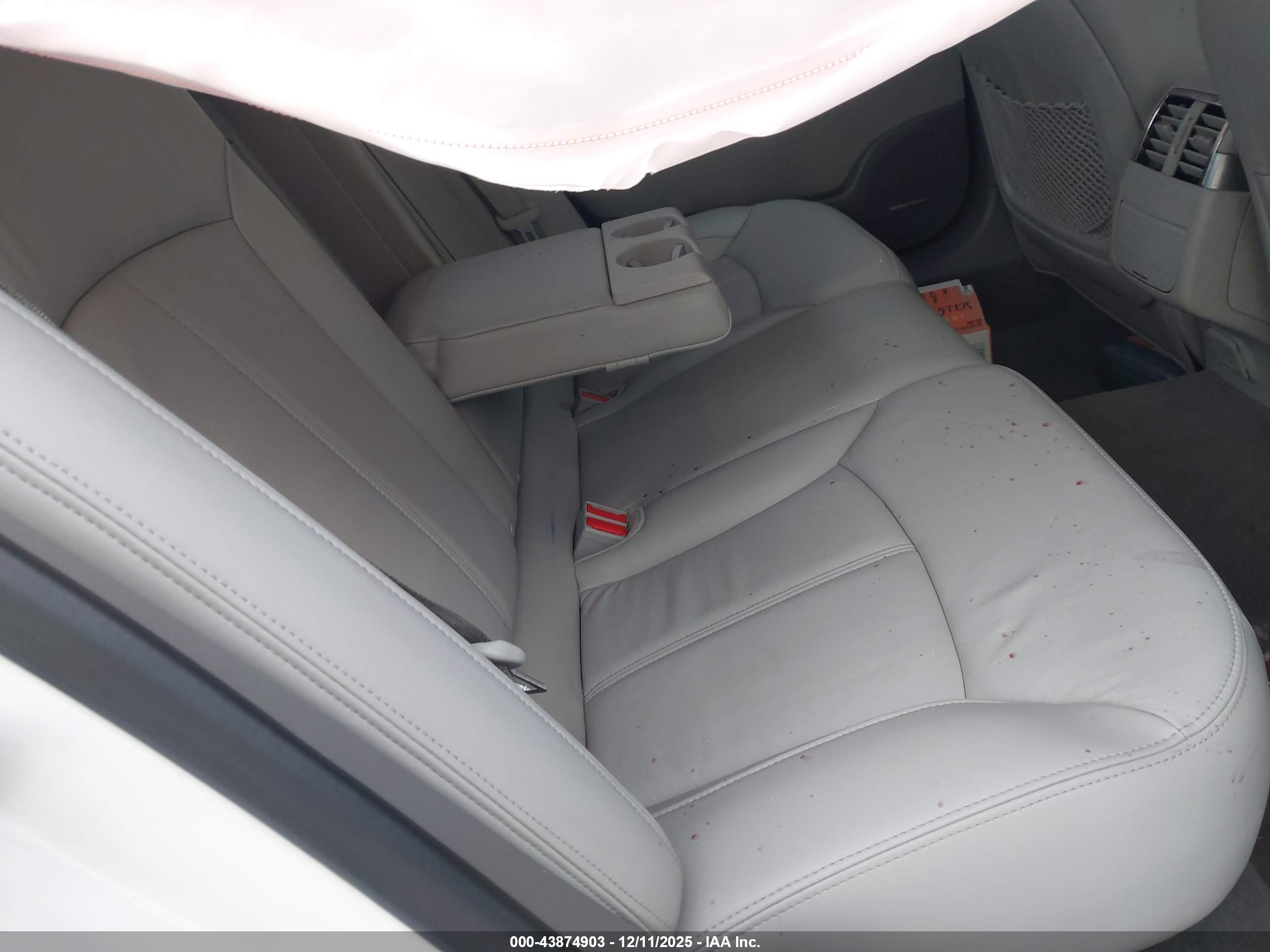 BUICK LACROSSE image 8