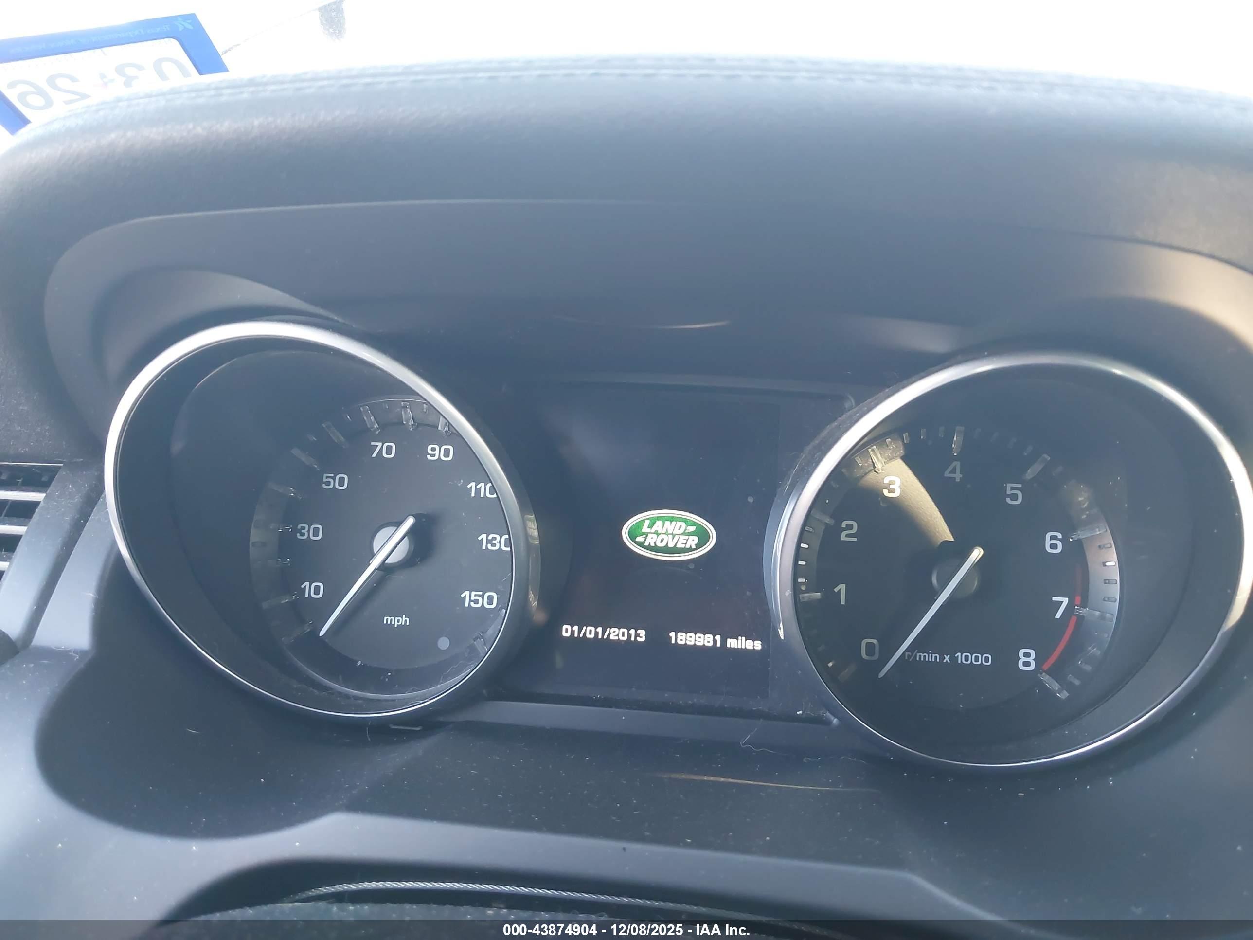 LAND ROVER image 7