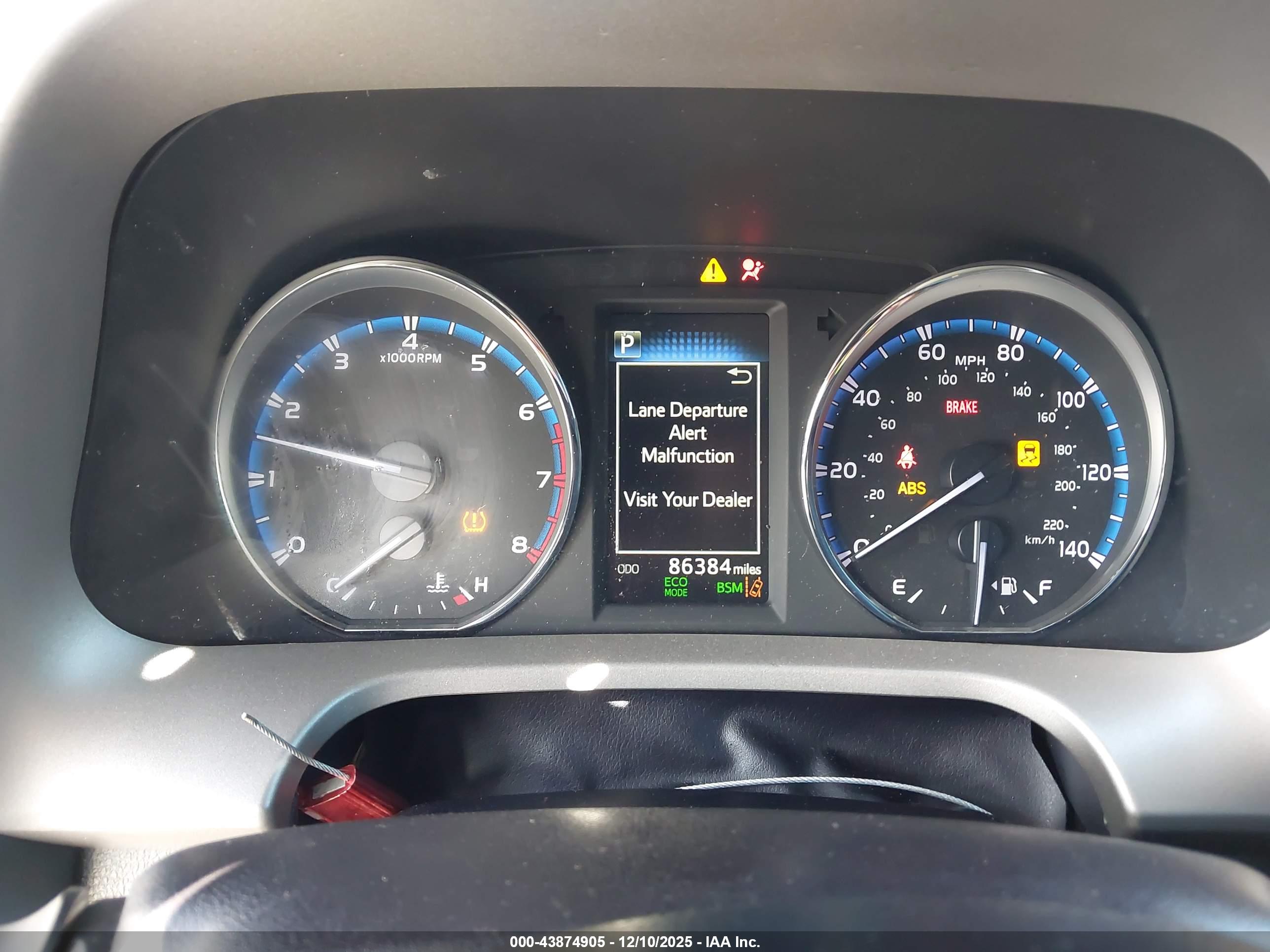 TOYOTA RAV4 image 7