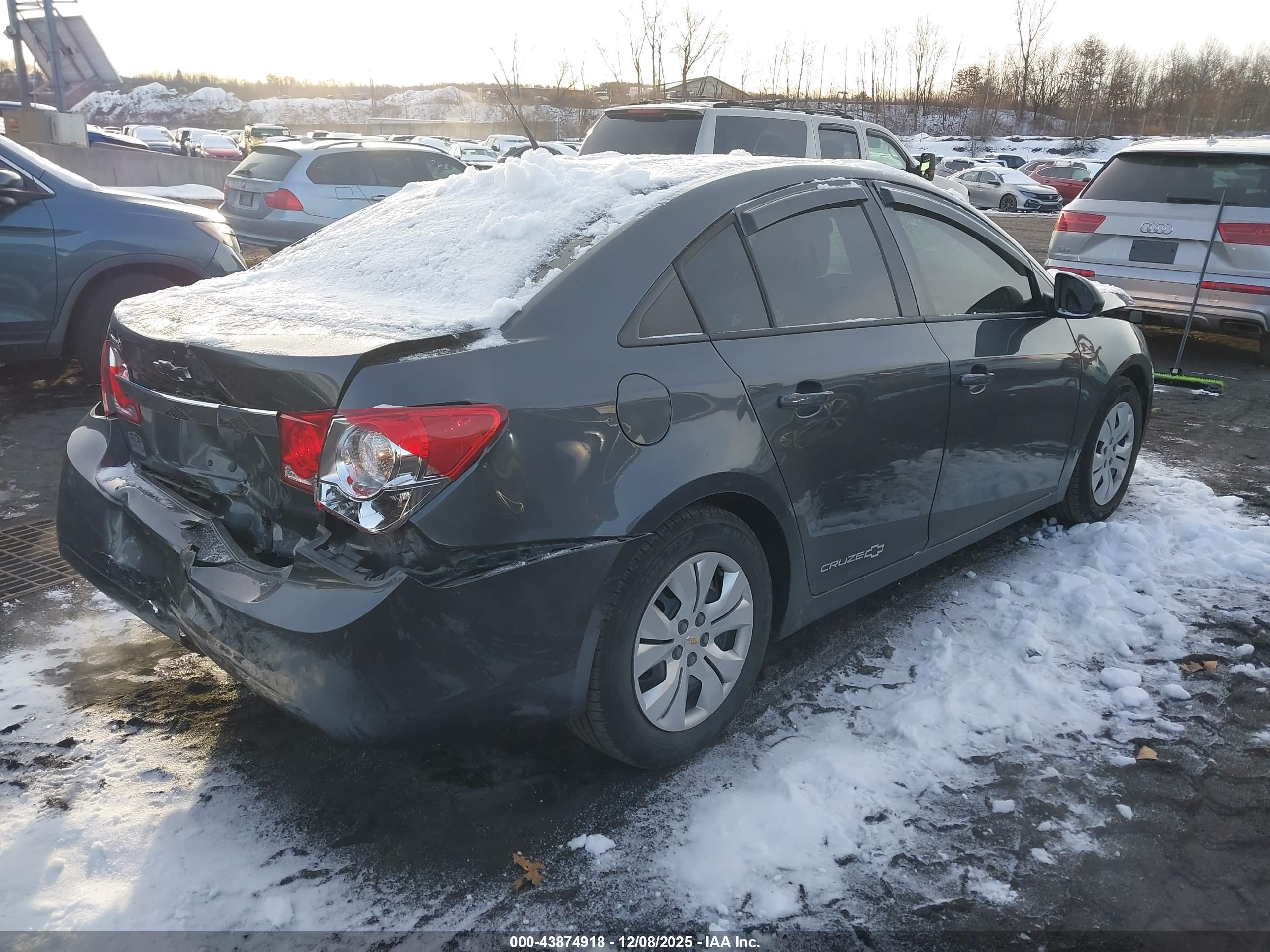 CHEVROLET CRUZE image 4