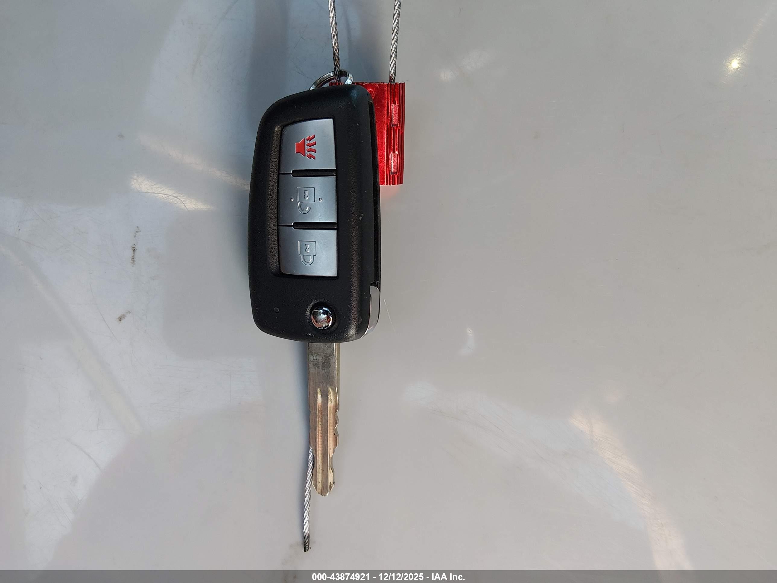 NISSAN ROGUE image 11