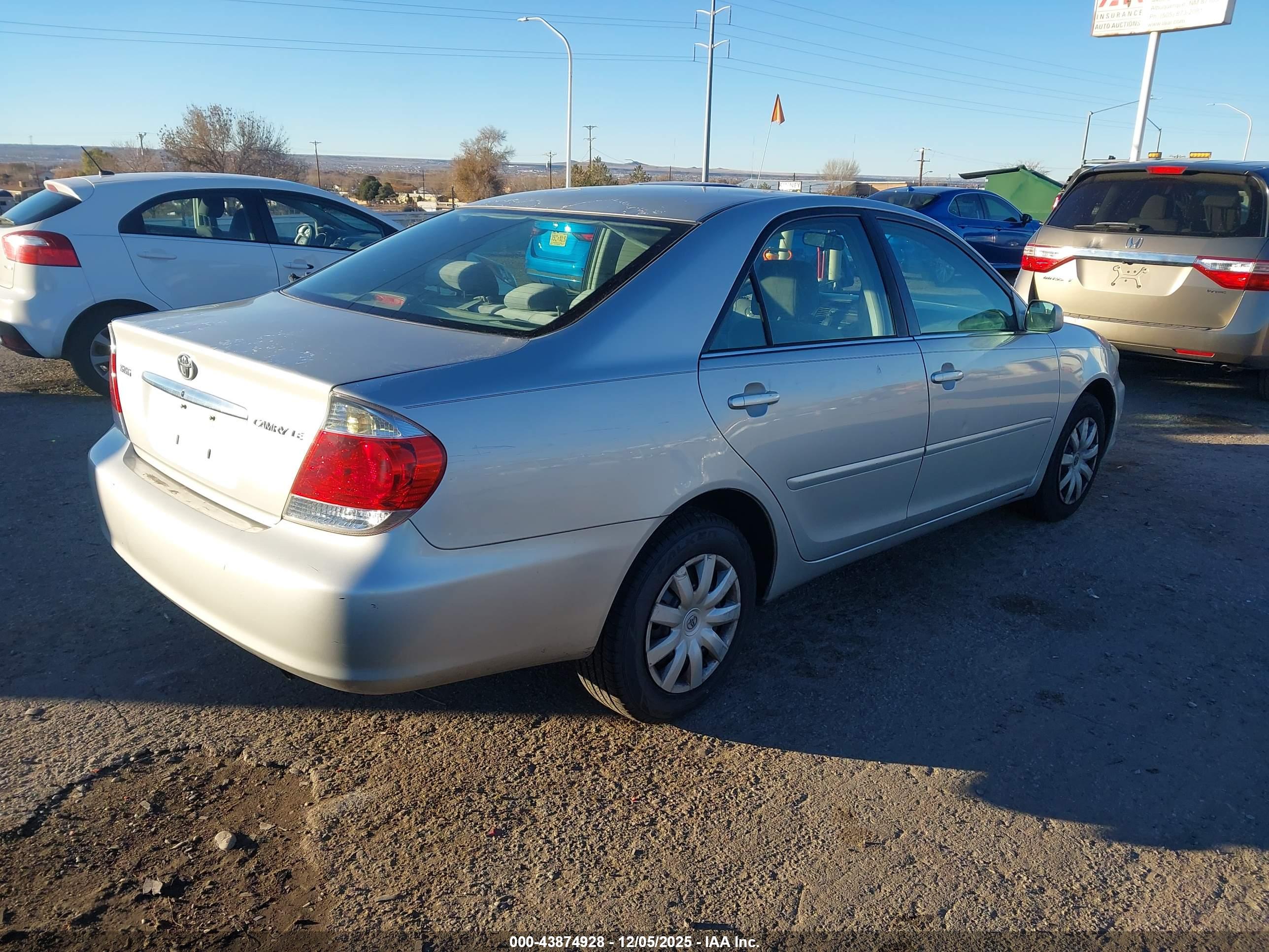 TOYOTA CAMRY image 4