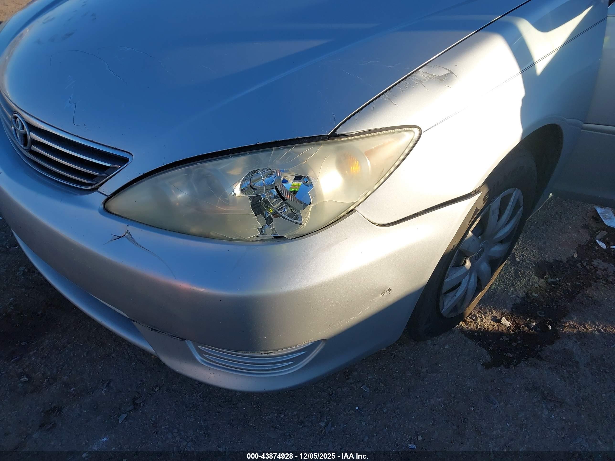 TOYOTA CAMRY image 6