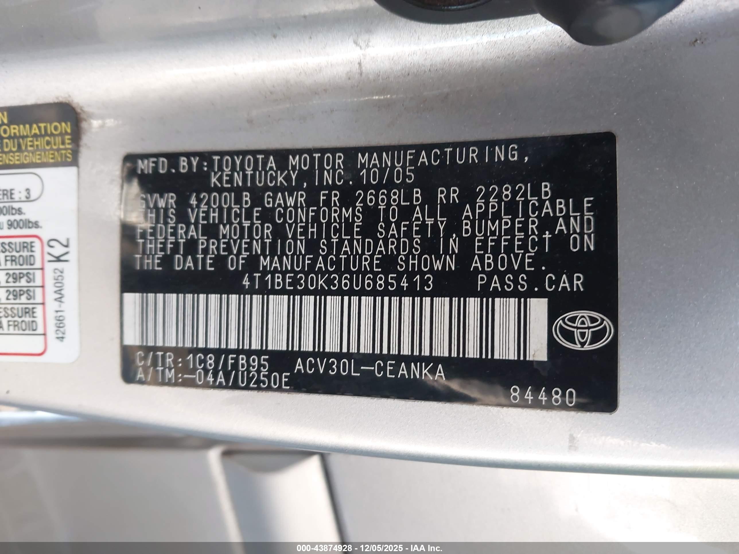 TOYOTA CAMRY image 9