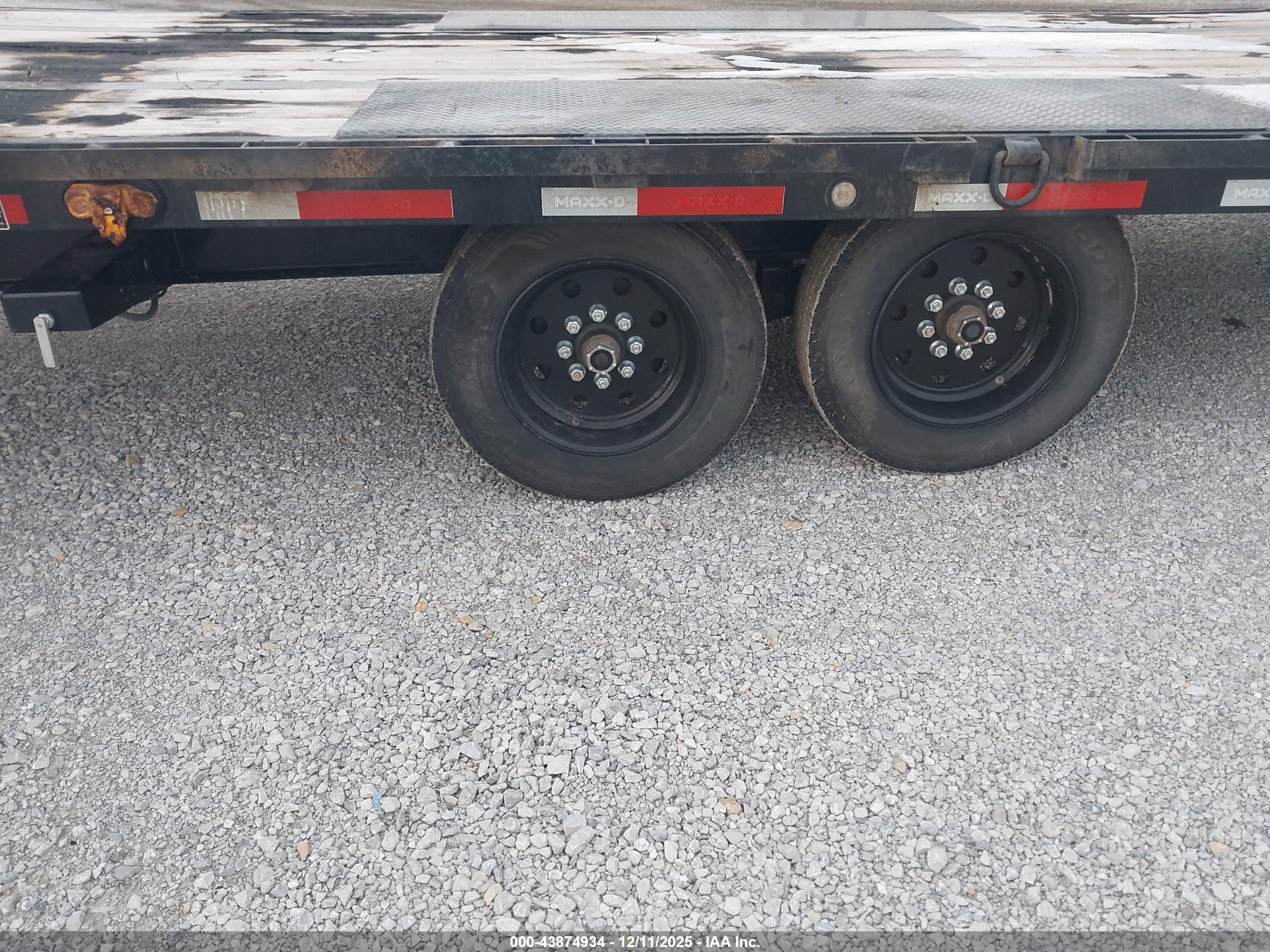 MAXEY FLAT image 7