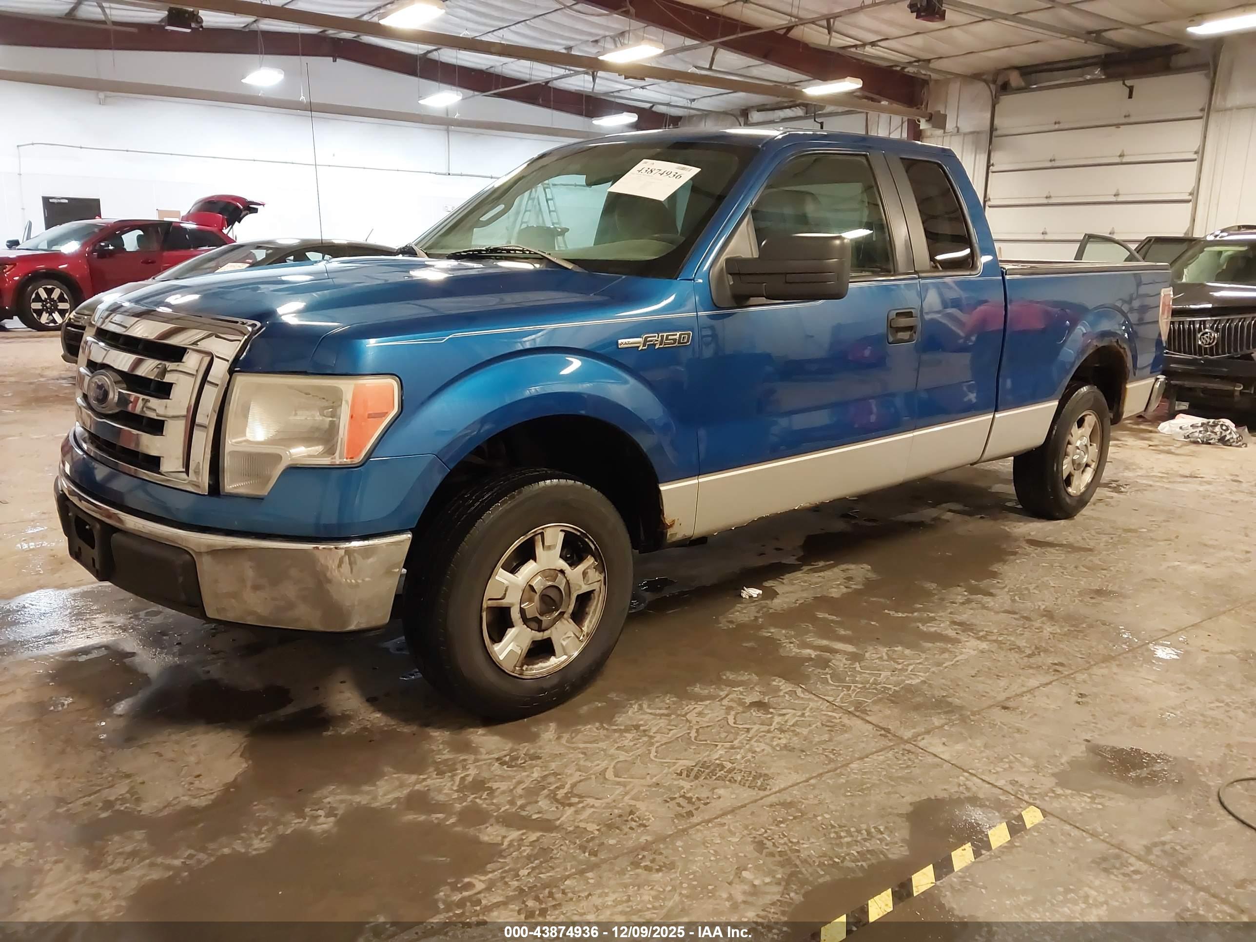 FORD F-150 image 2