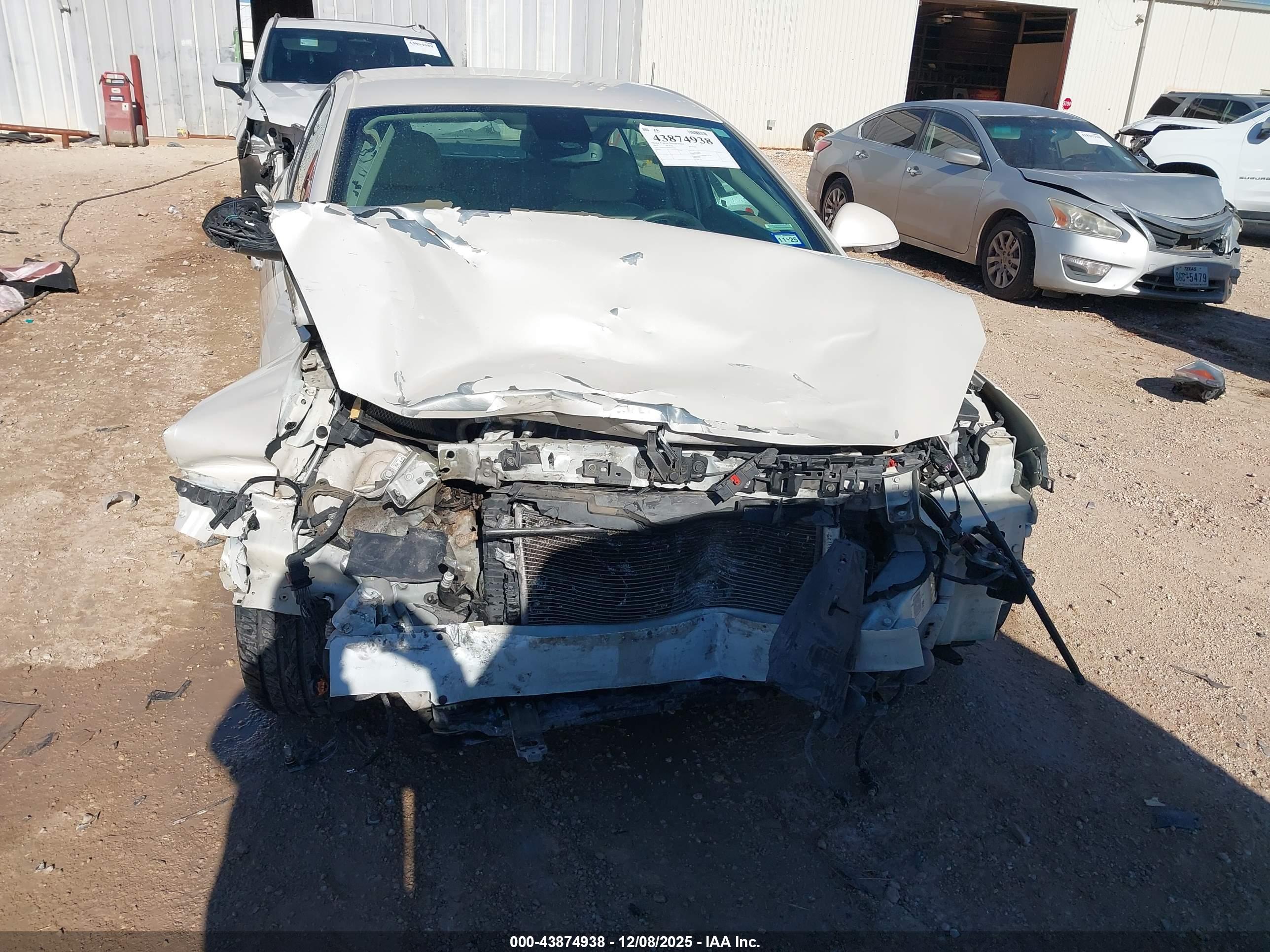 BUICK REGAL image 6