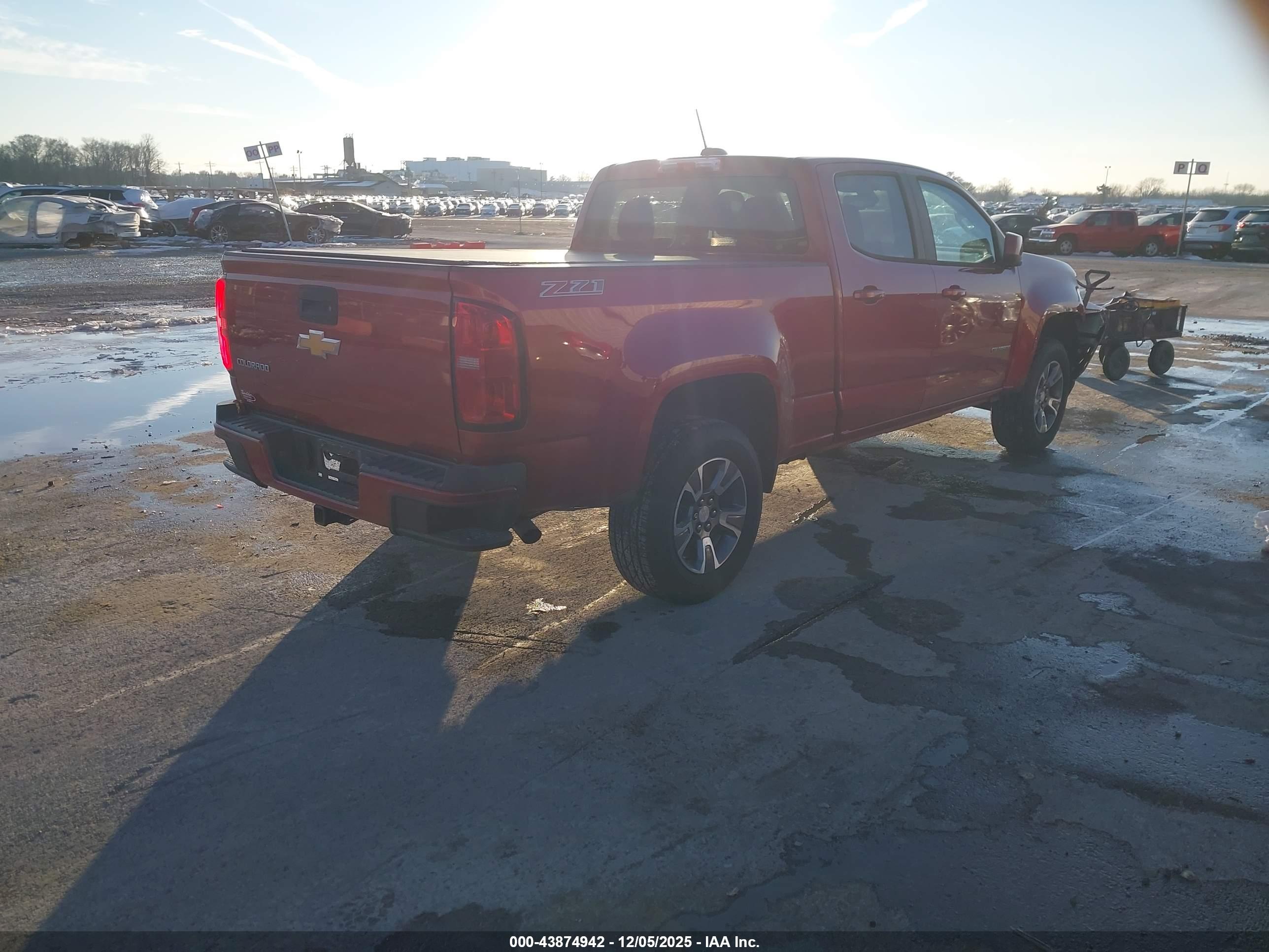 CHEVROLET COLORADO image 4