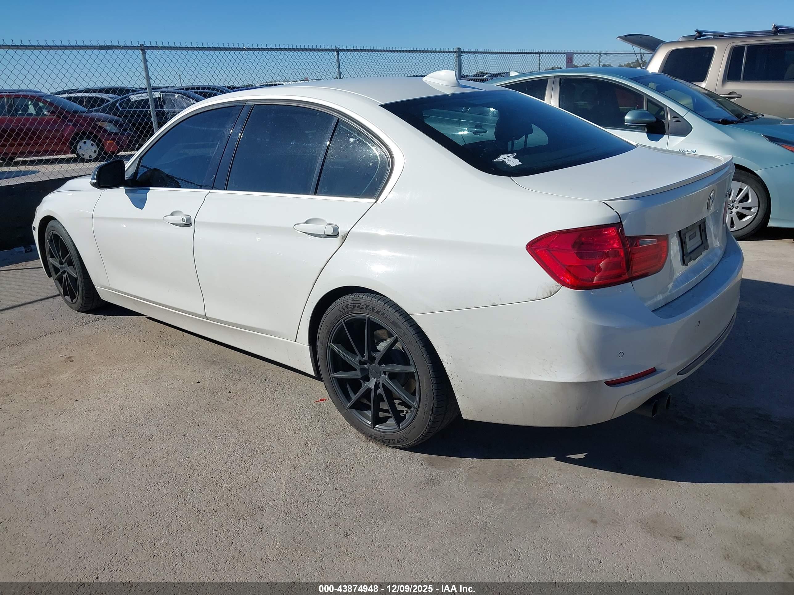 BMW 328I image 3