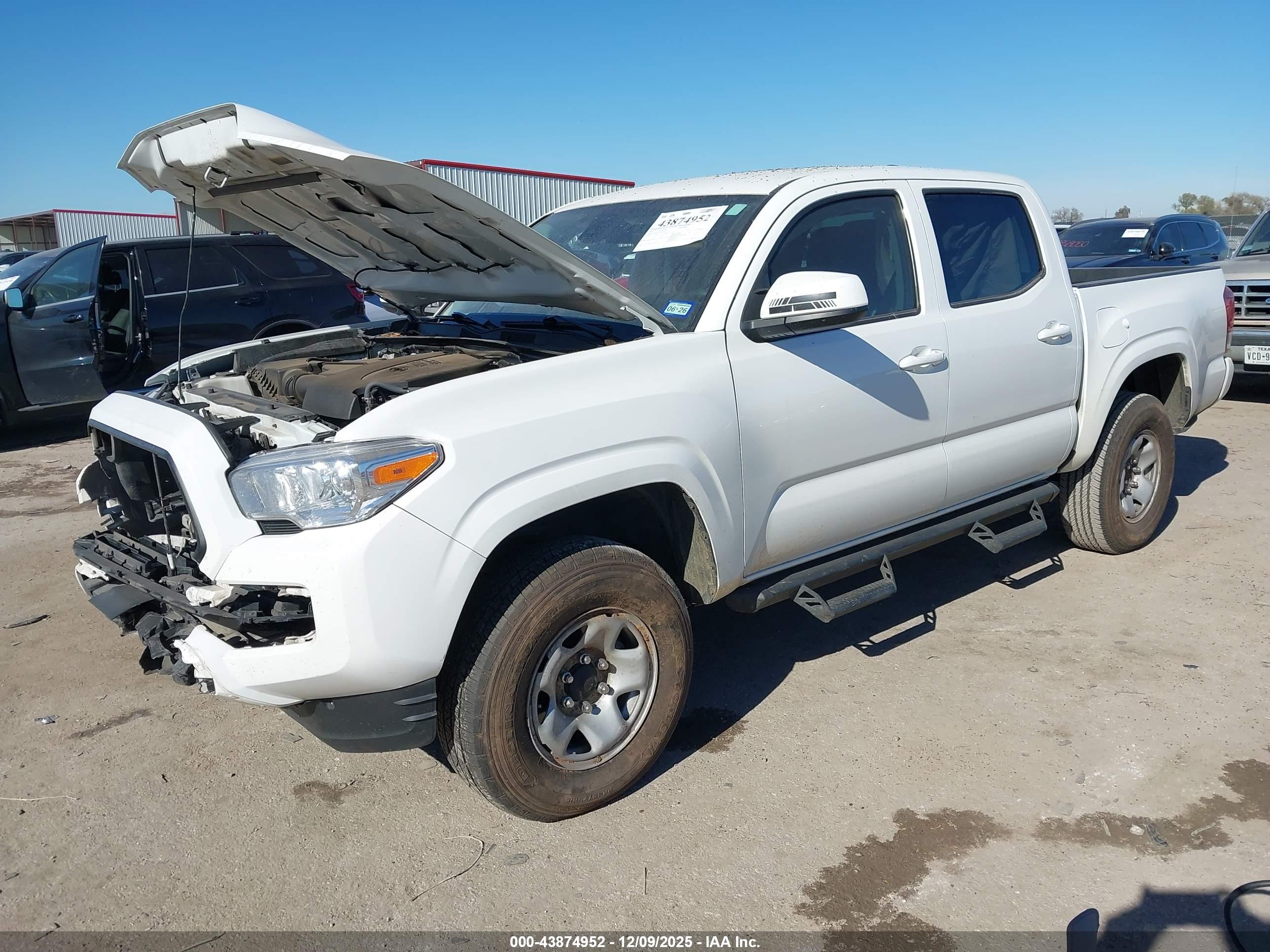 TOYOTA TACOMA image 2