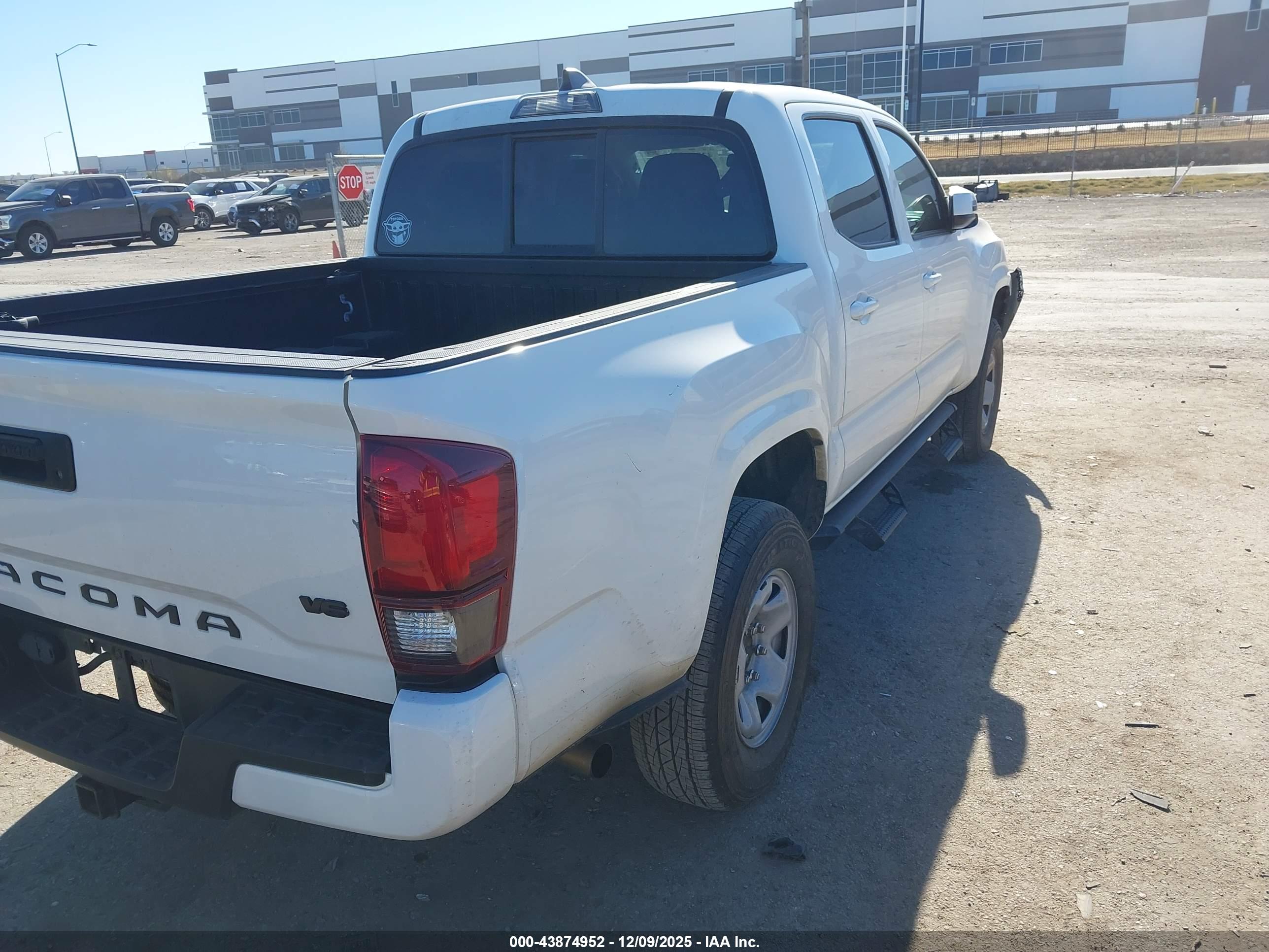 TOYOTA TACOMA image 4