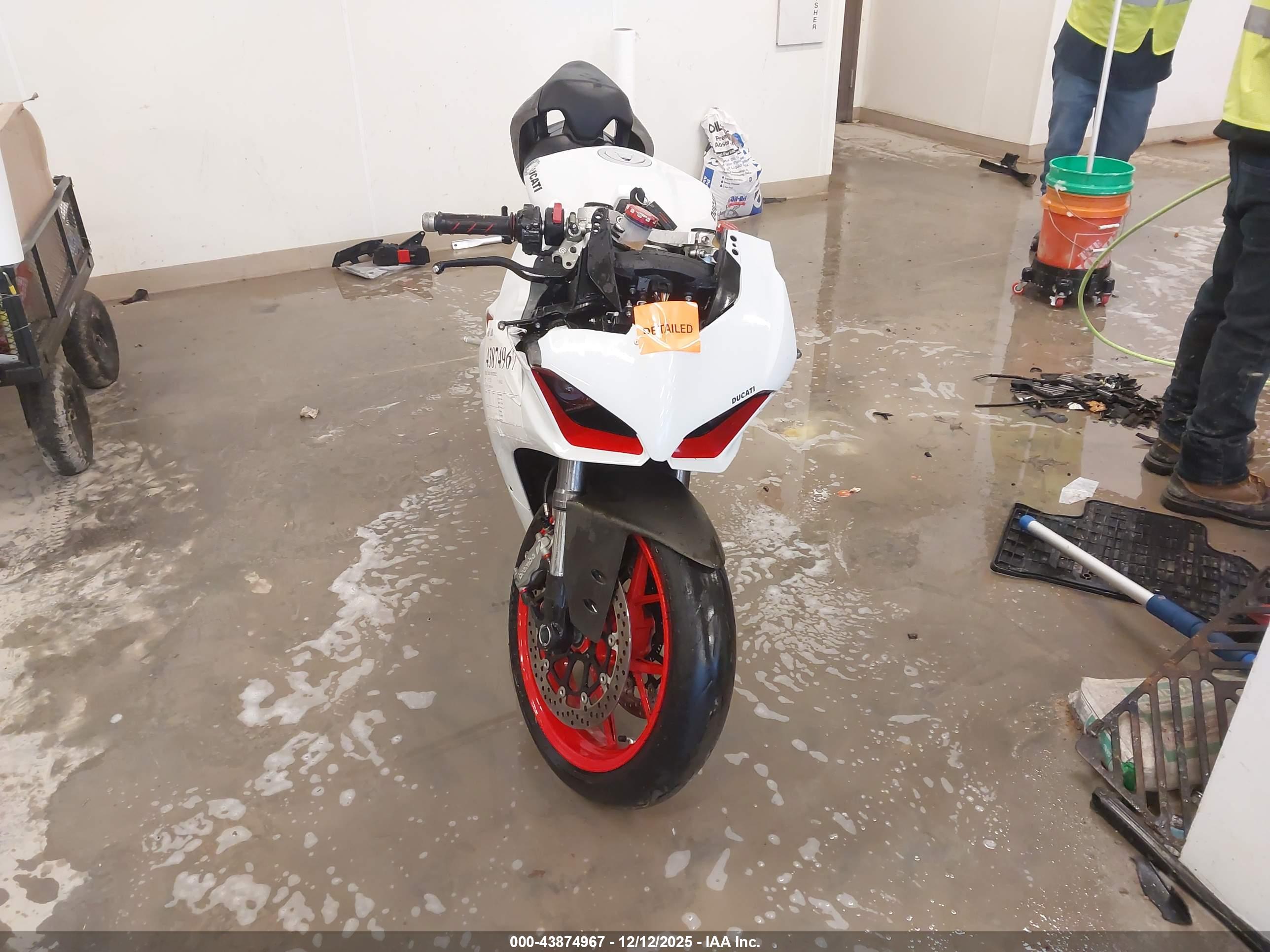 DUCATI PANIGALE image 5