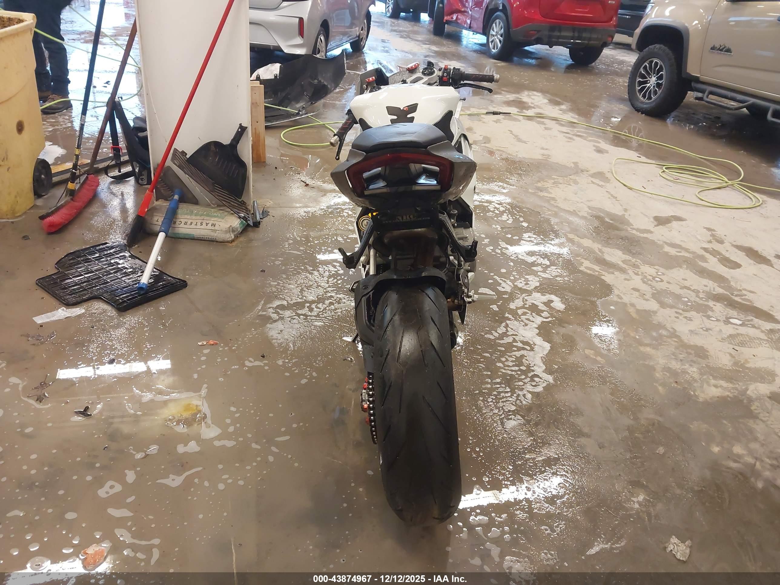 DUCATI PANIGALE image 6